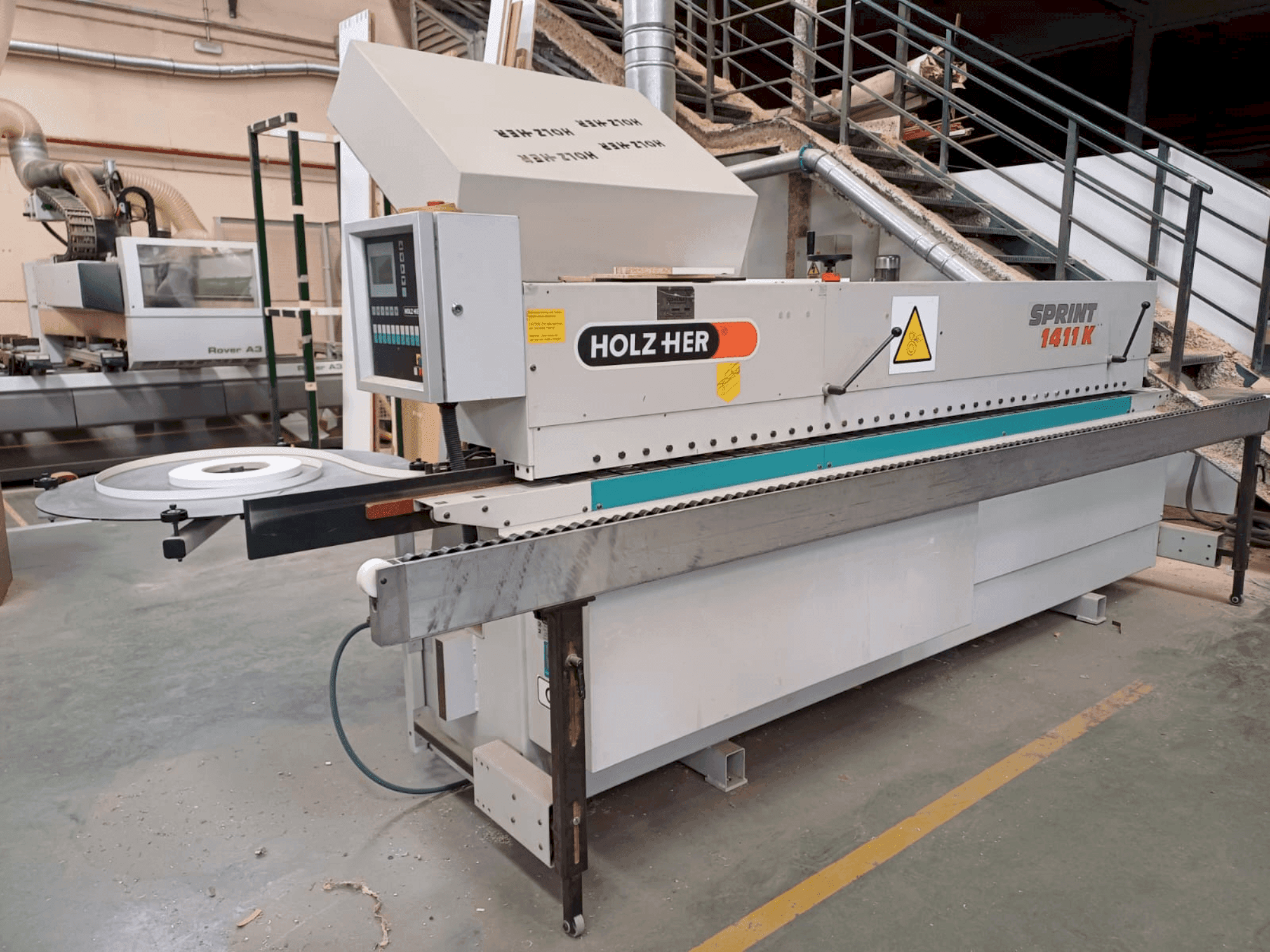 Widok z przodu maszyny HOLZHER SPRINT 1411K