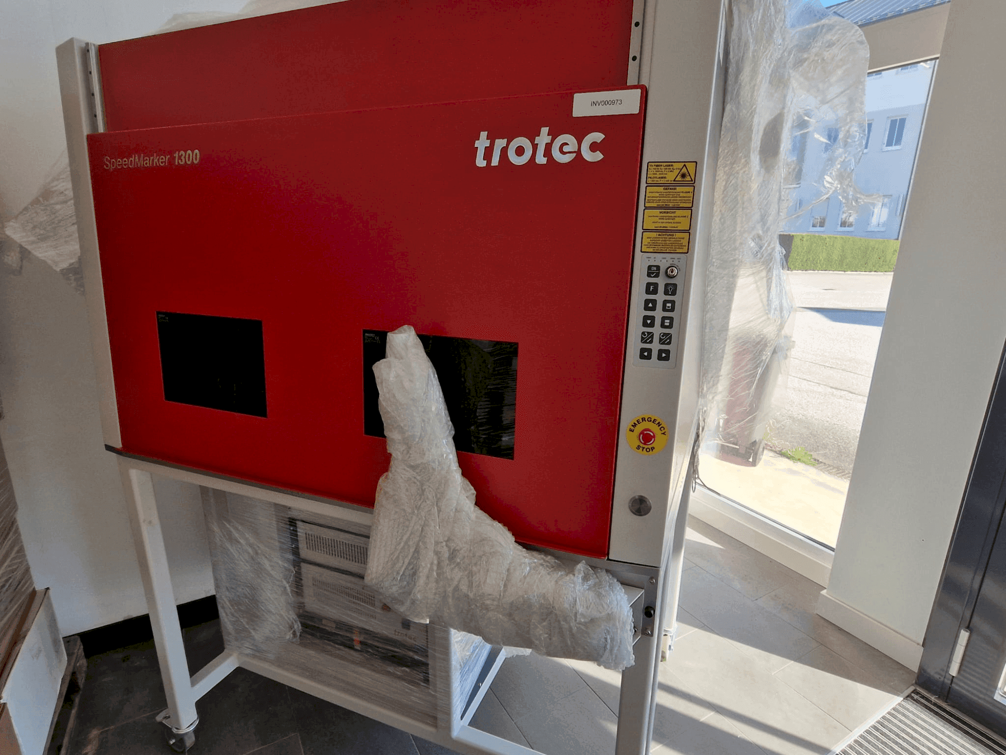 Widok z przodu maszyny Trotec SpeedMarker 1300