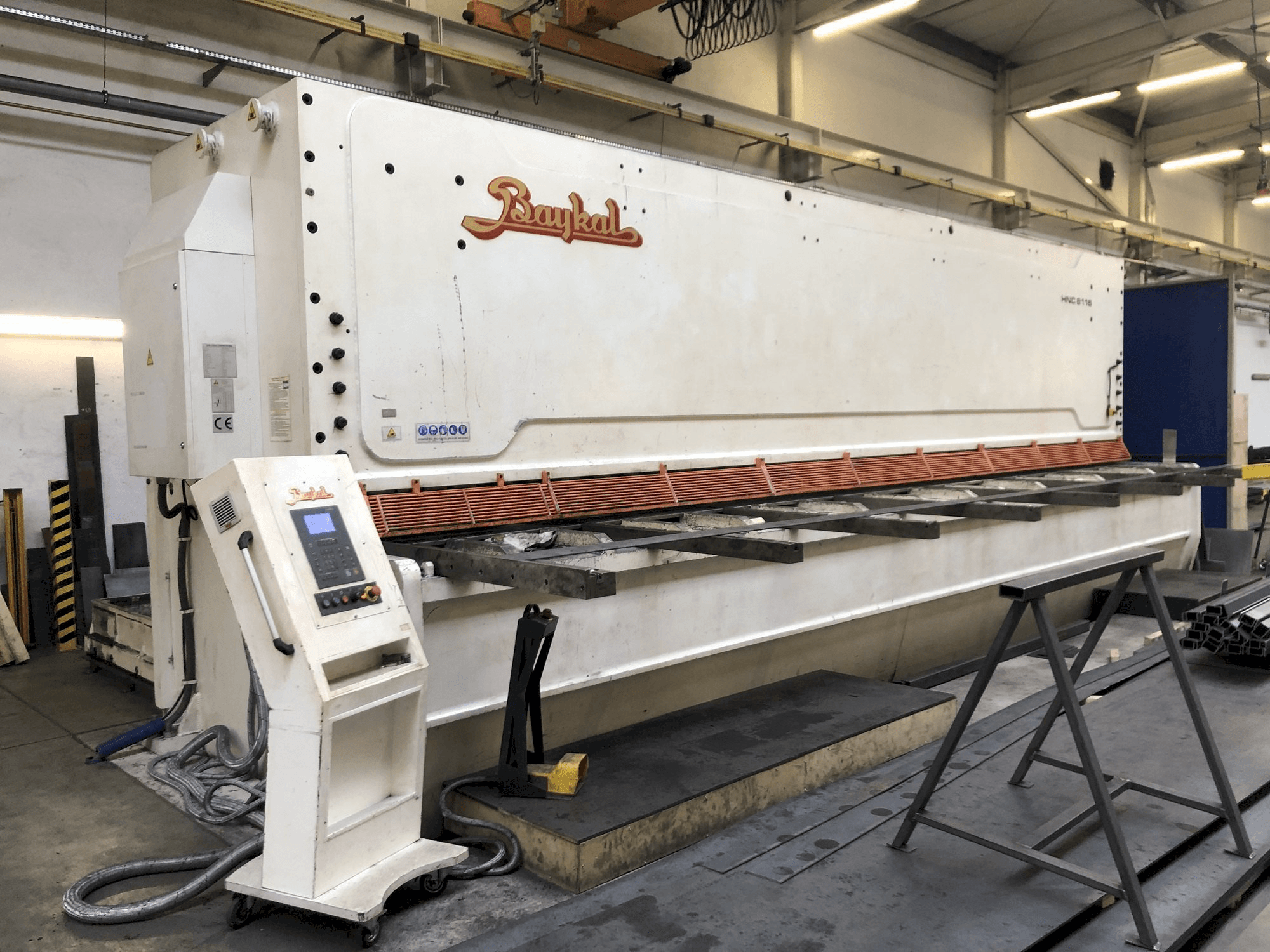 Widok z przodu maszyny Baykal HNC 8116