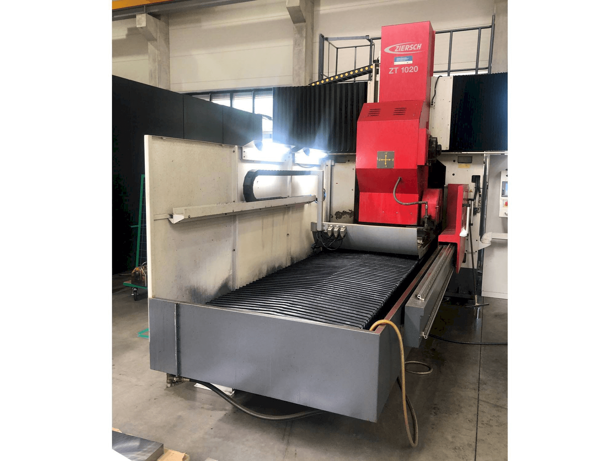 Widok z przodu maszyny Ziersch ZT 1020