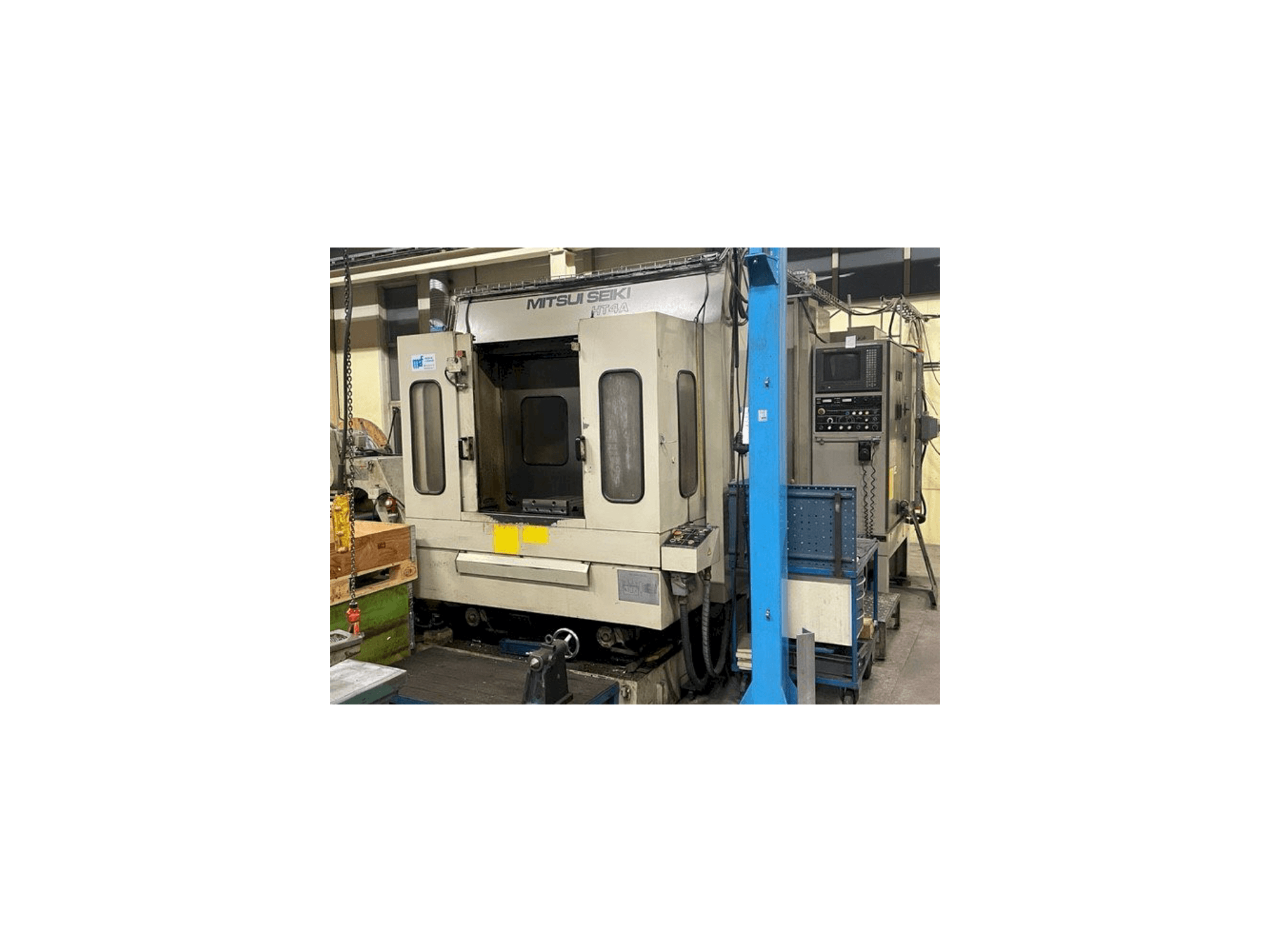 Widok z przodu maszyny Mitsui Seiki HT4A