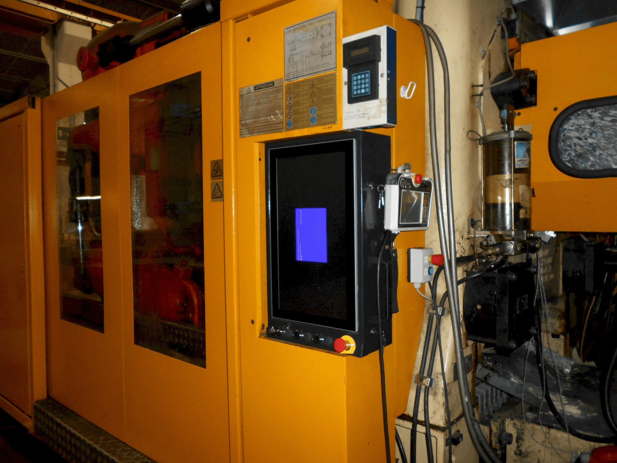 Widok z przodu maszyny Husky ELL 750 RS 120/110