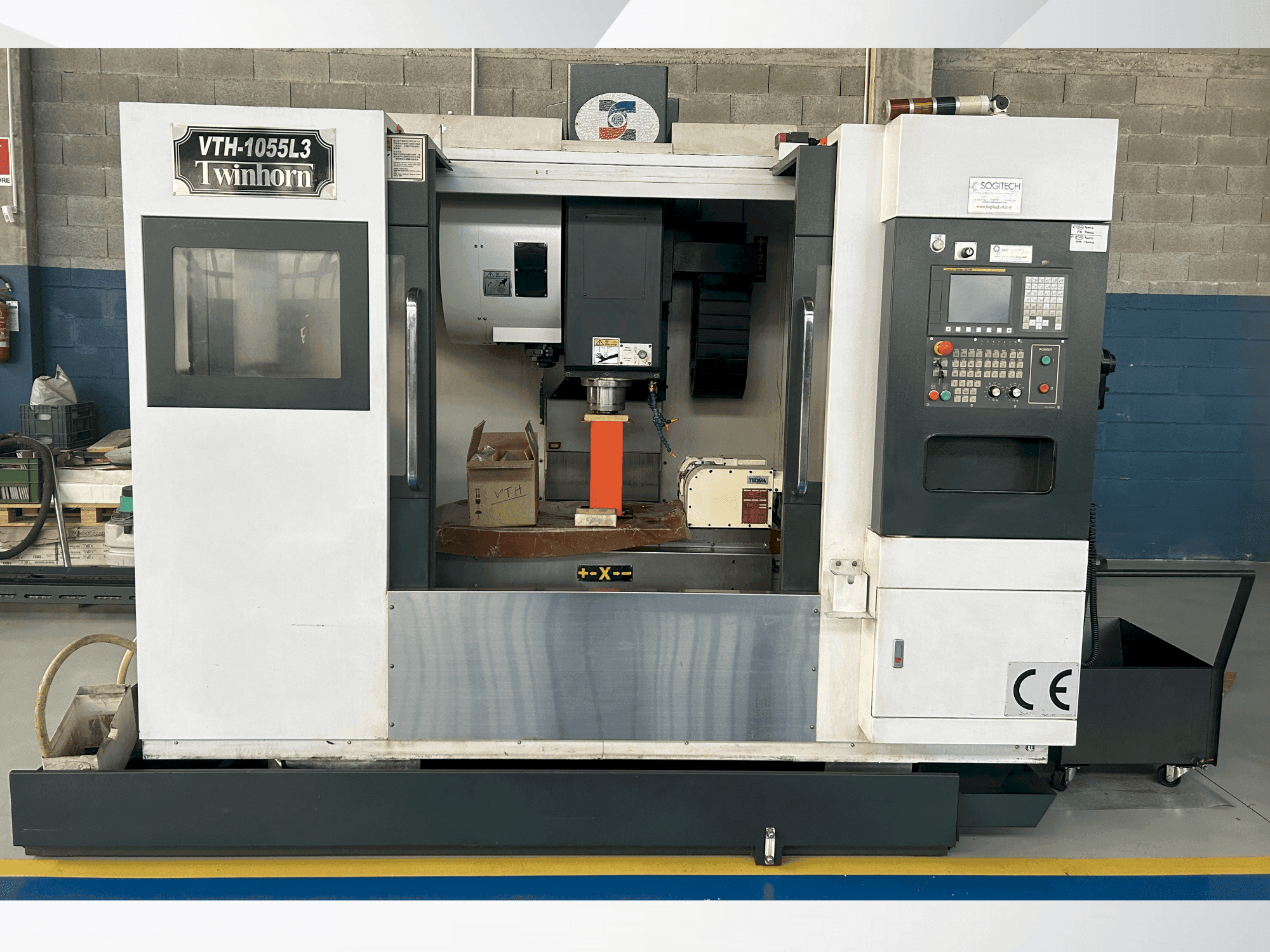 Widok z przodu maszyny Twinhorn VTH-1055L3