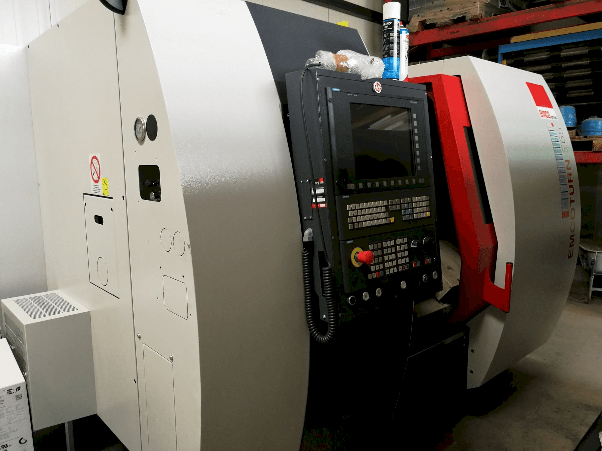 Widok z przodu maszyny EMCO Emcoturn E65