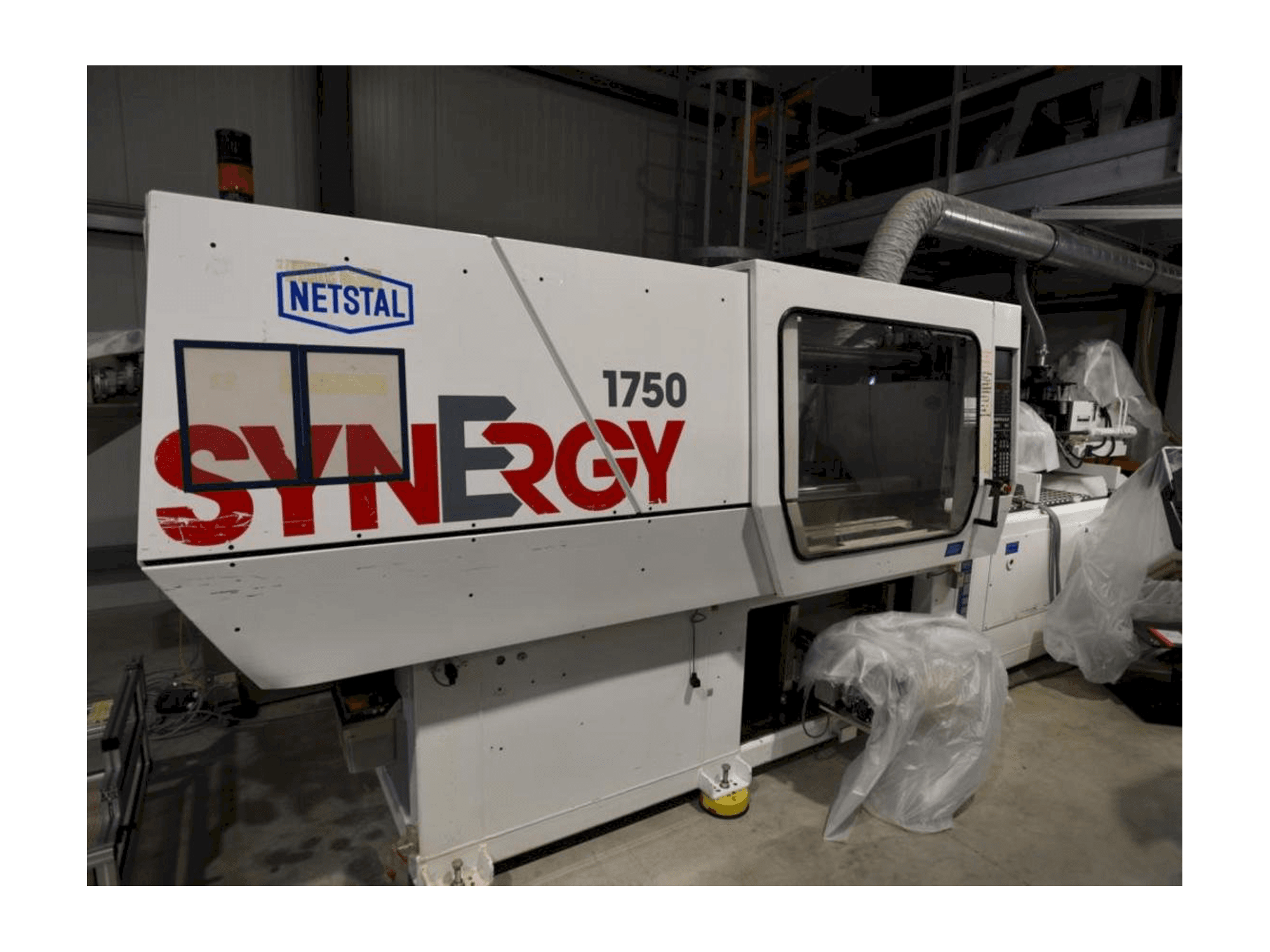 Widok z przodu maszyny Netstal SynErgy 1750-460