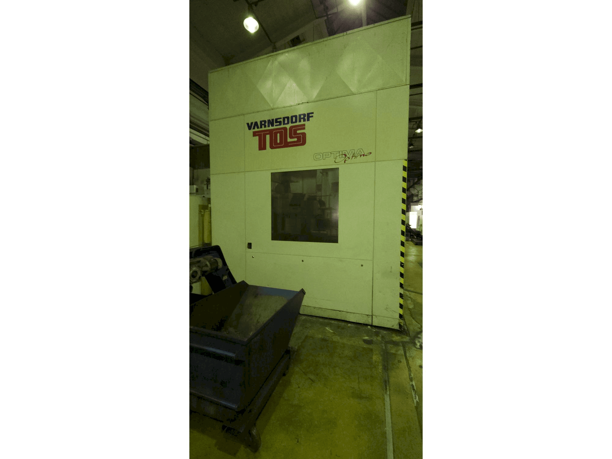 Widok z przodu maszyny TOS Optima