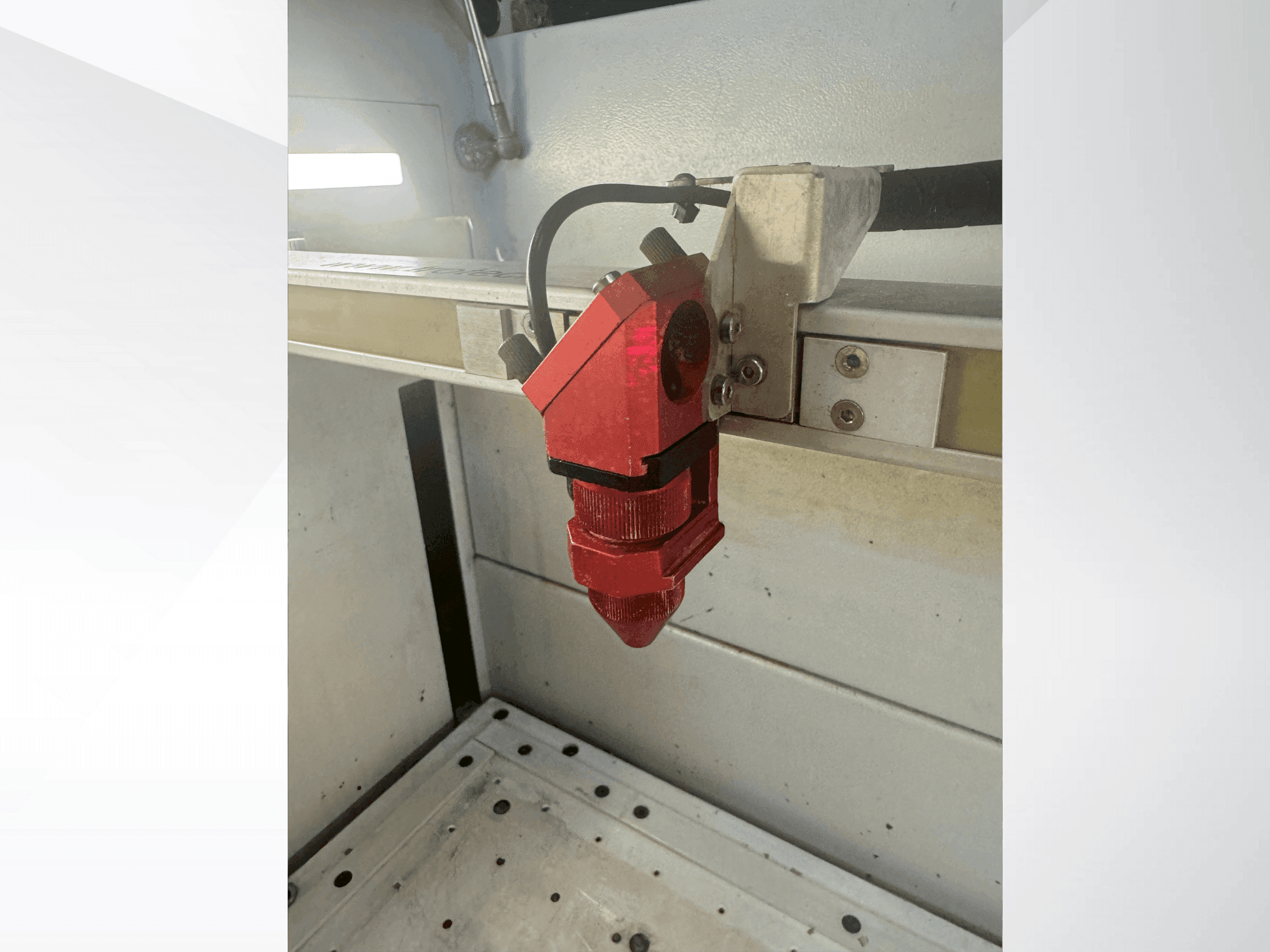 Widok z przodu maszyny Trotec Speedy 360