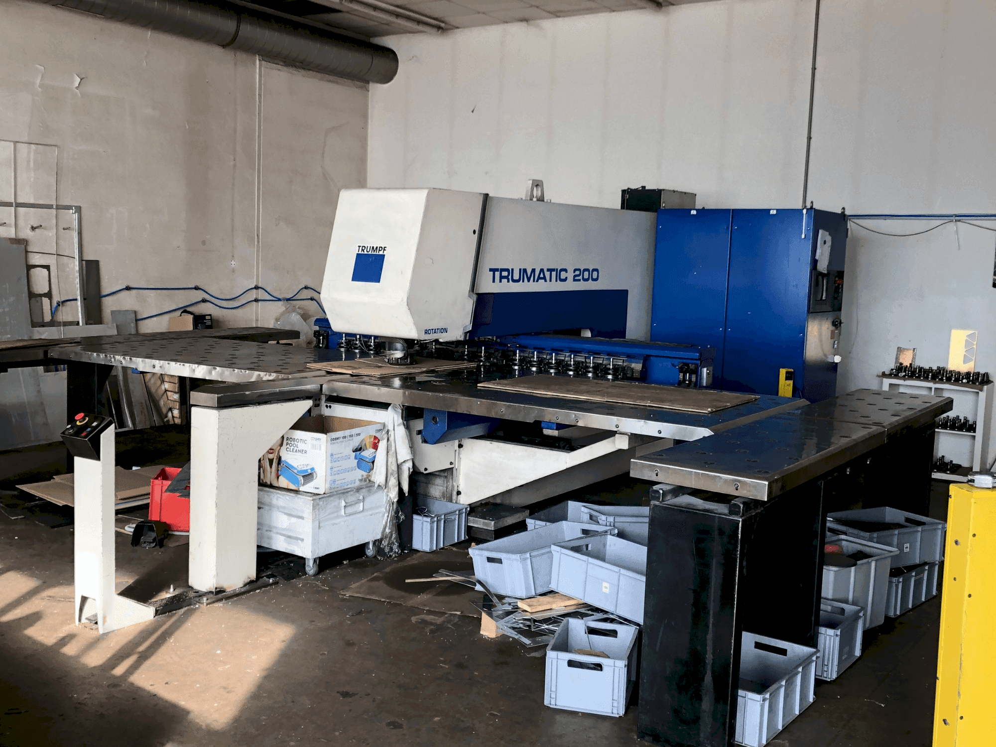 Widok z przodu maszyny TRUMPF Trumatic TC200R