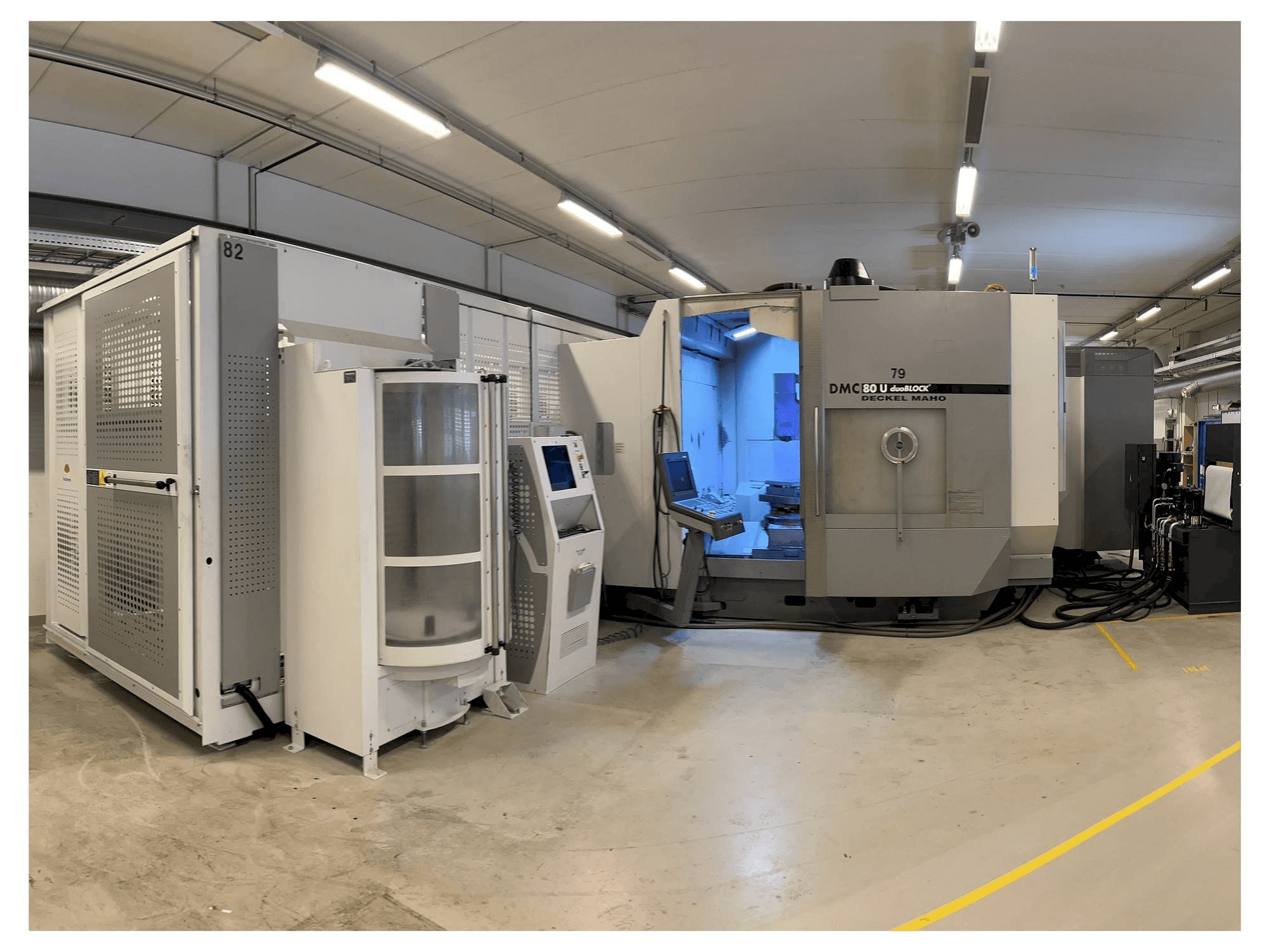 Widok z przodu maszyny DMG DMC 80 U duoBLOCK