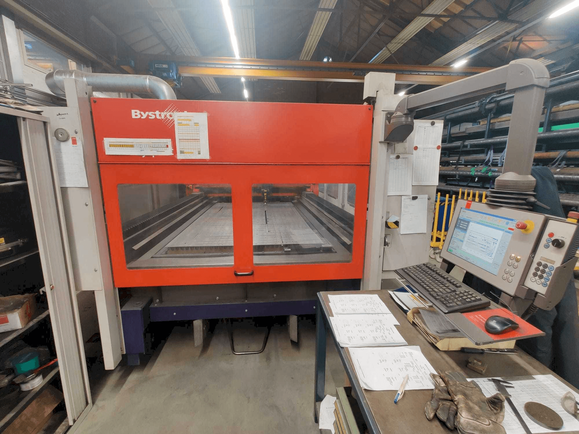 Widok z przodu maszyny Bystronic Bysprint 3015