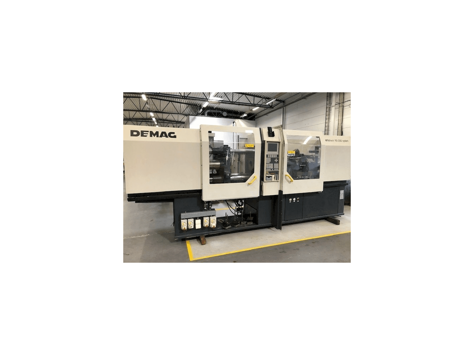 Widok z przodu maszyny DEMAG Ergotech 110-200 System