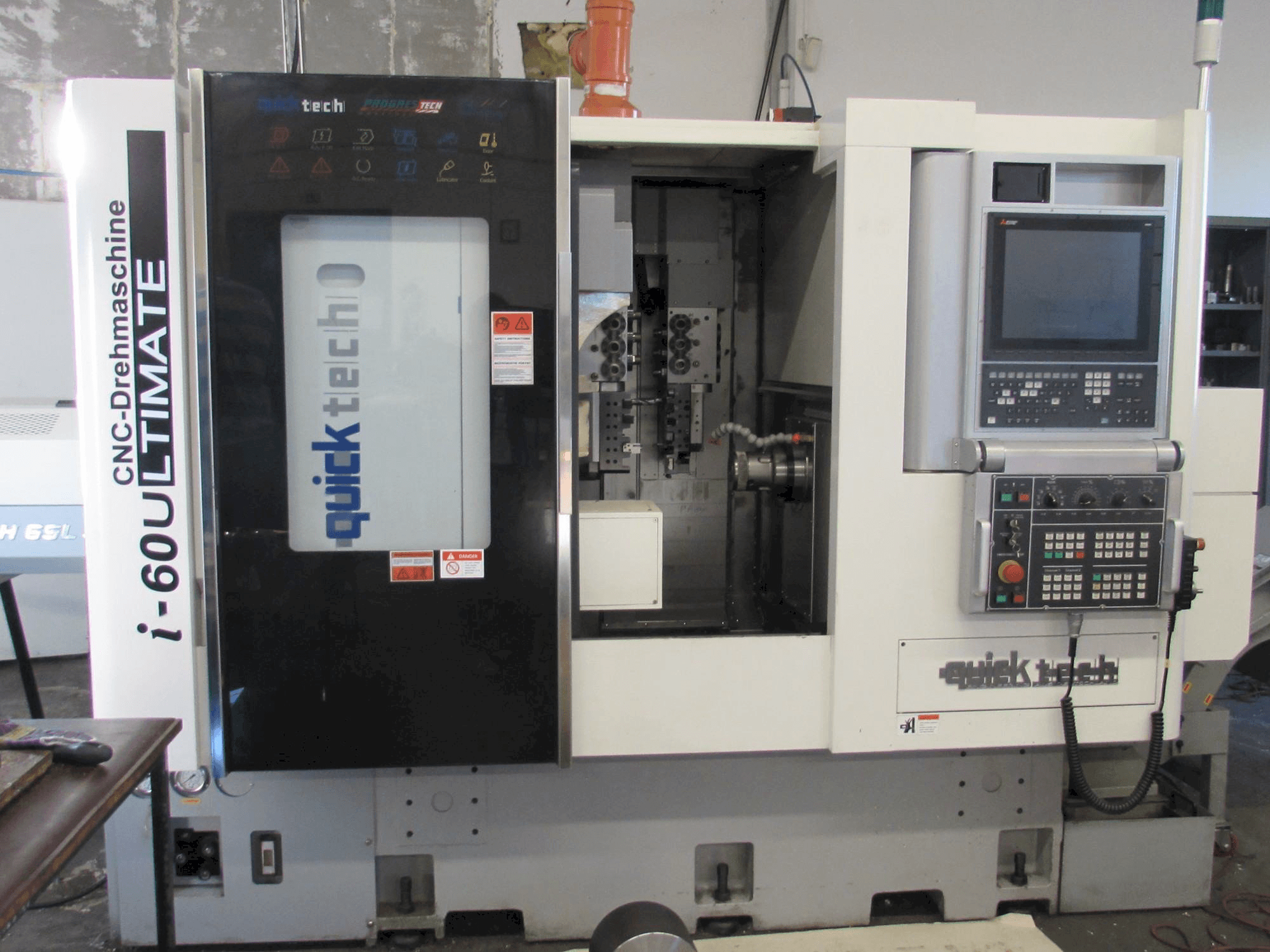 Widok z przodu maszyny Quick-Tech I-60U