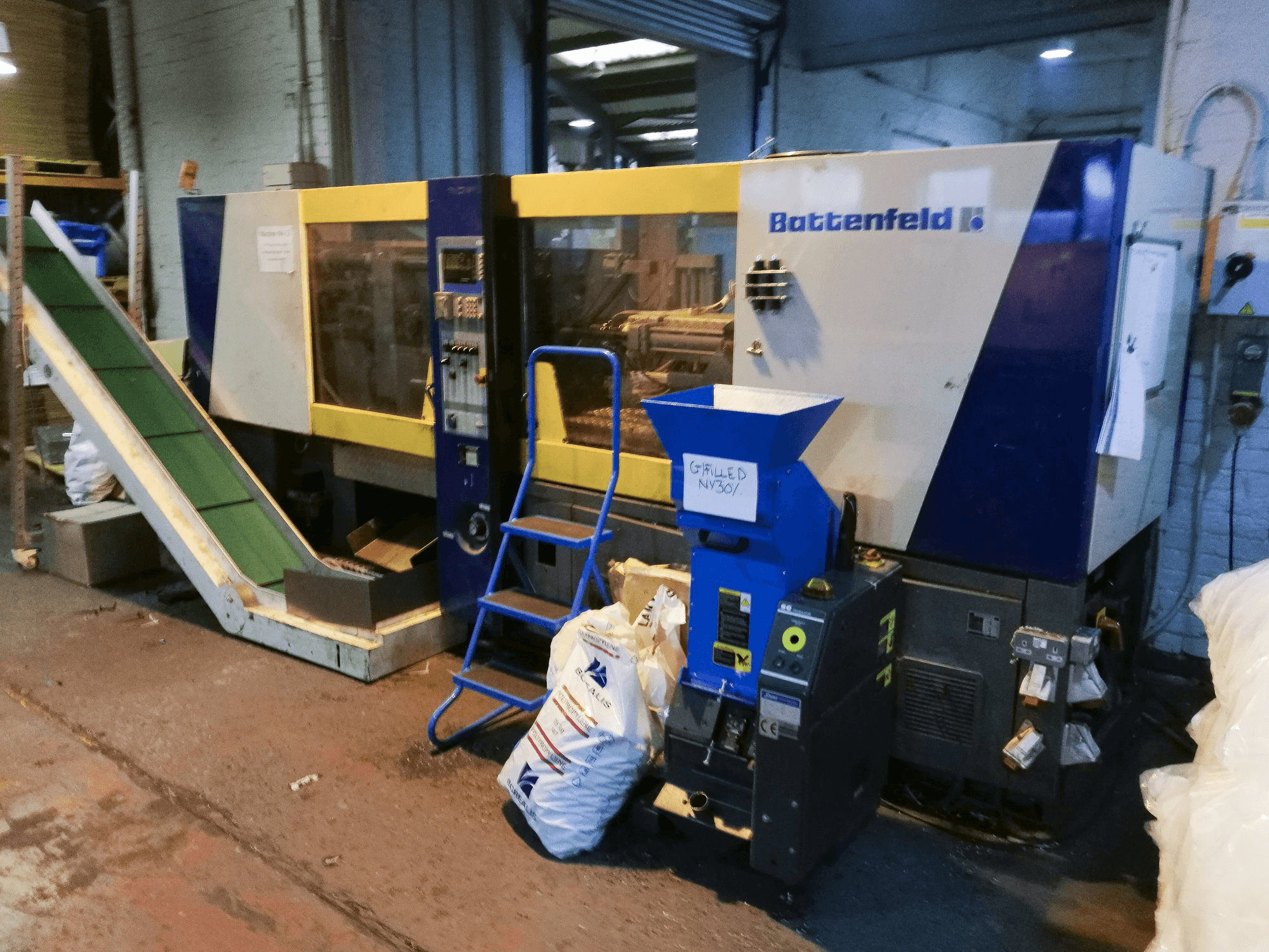 Widok z lewej maszyny Battenfeld BK-T 1300/630