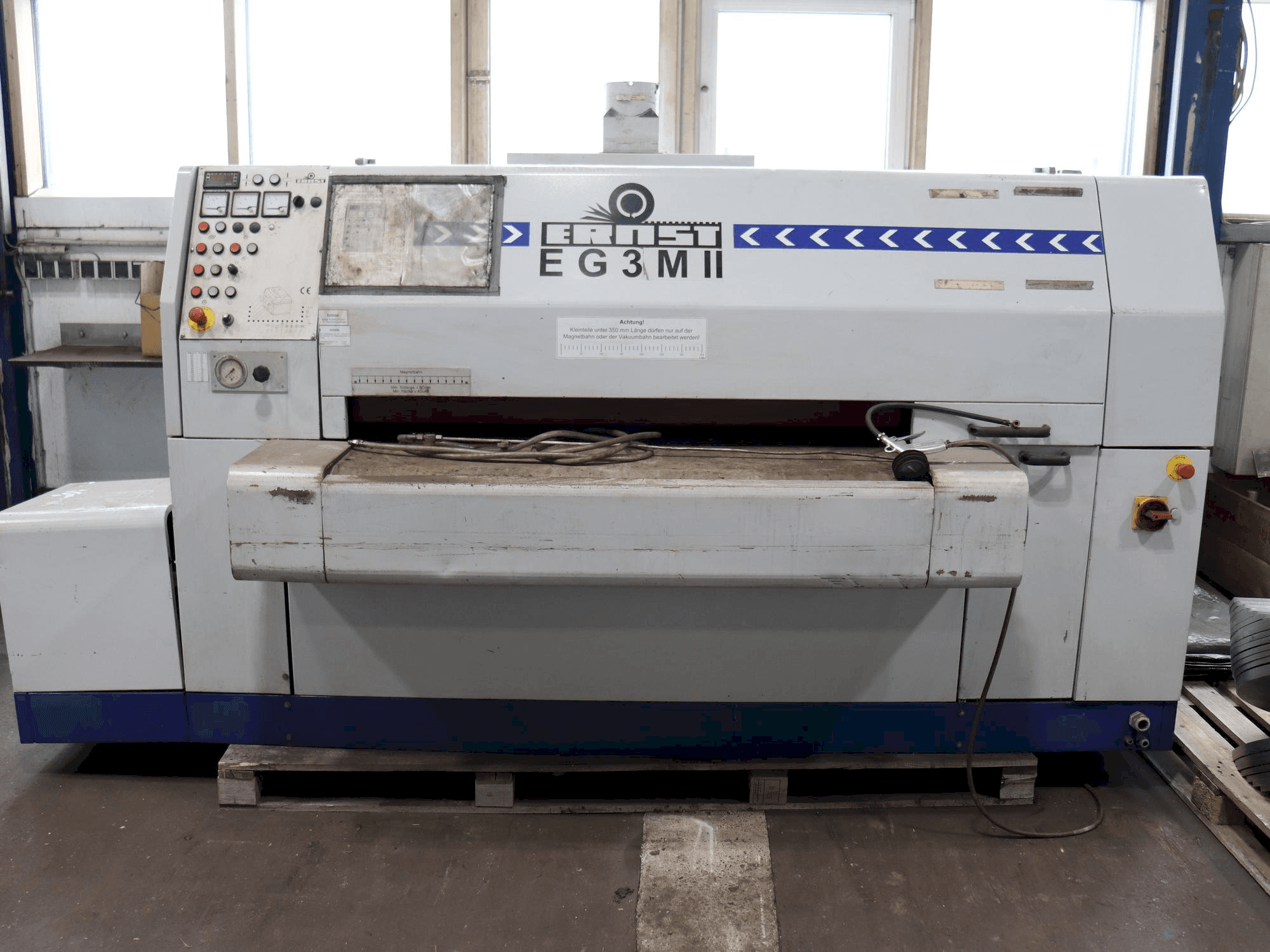 Widok z przodu maszyny ERNST EG3M II