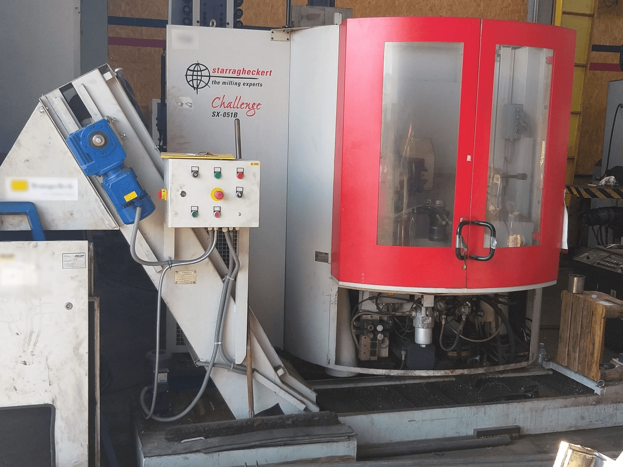 Widok z przodu maszyny Starrag SX-051B