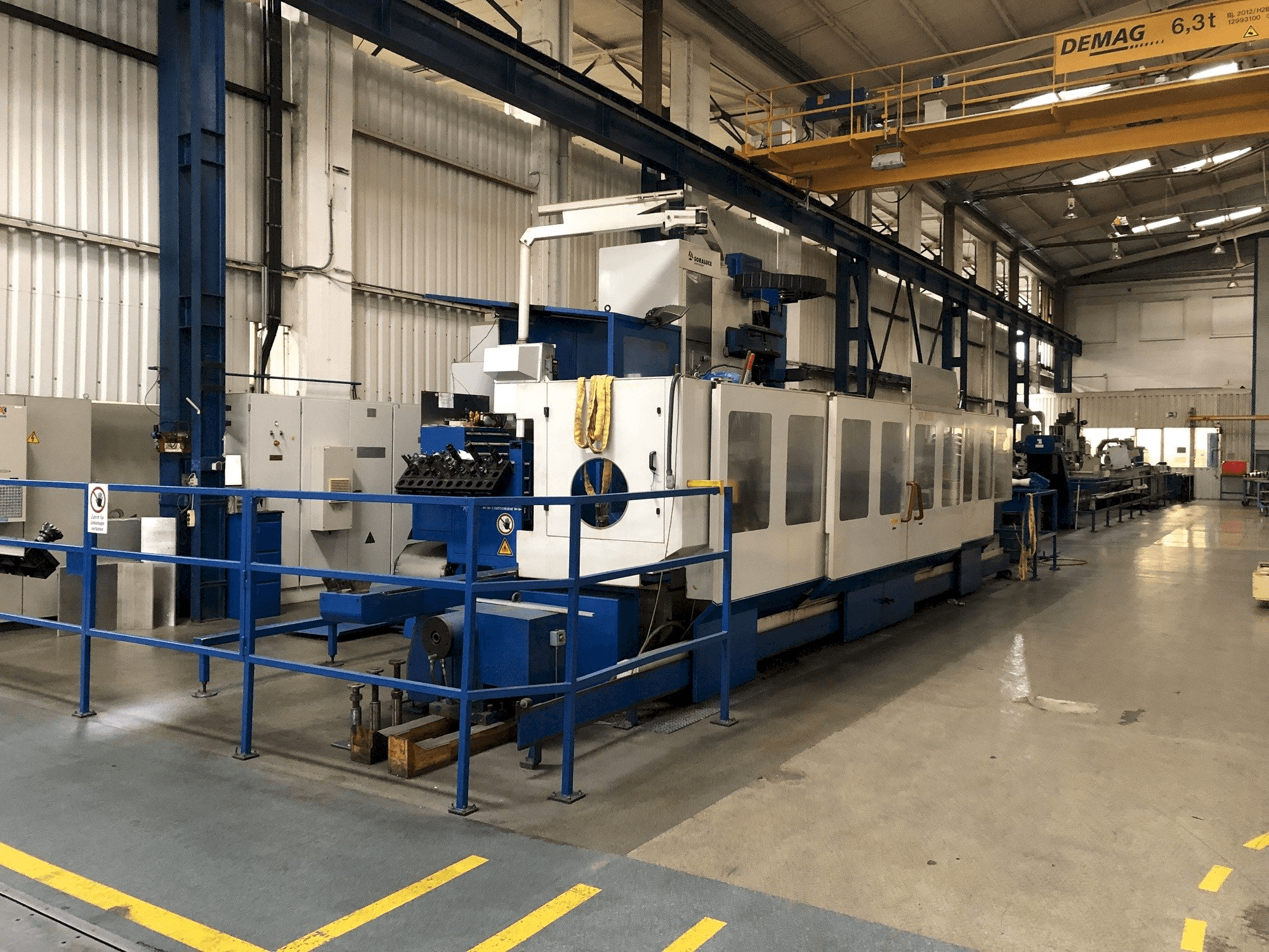 Widok z przodu maszyny Soraluce SP-8000