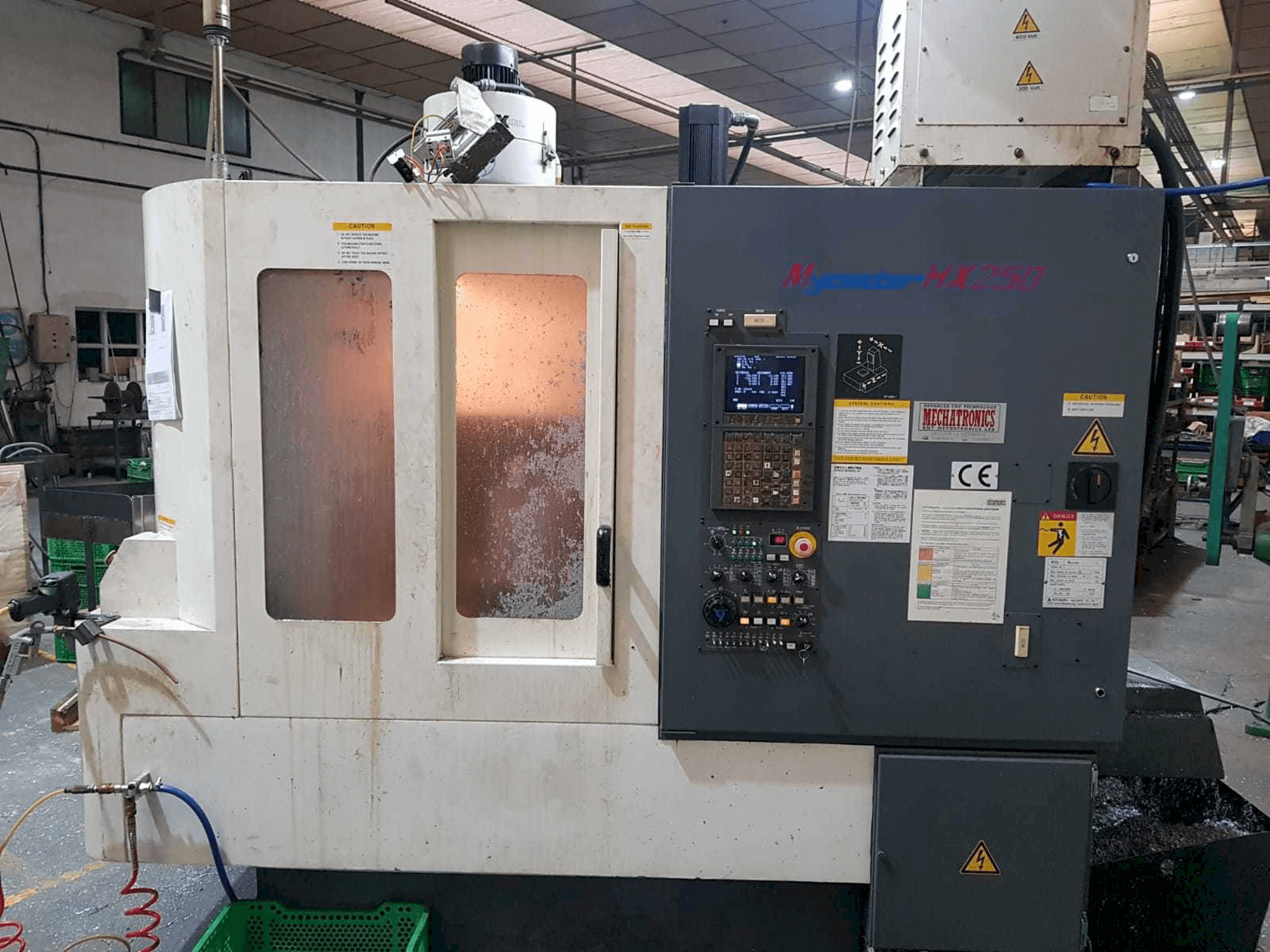 Widok z przodu maszyny Kitamura Mycenter HX250