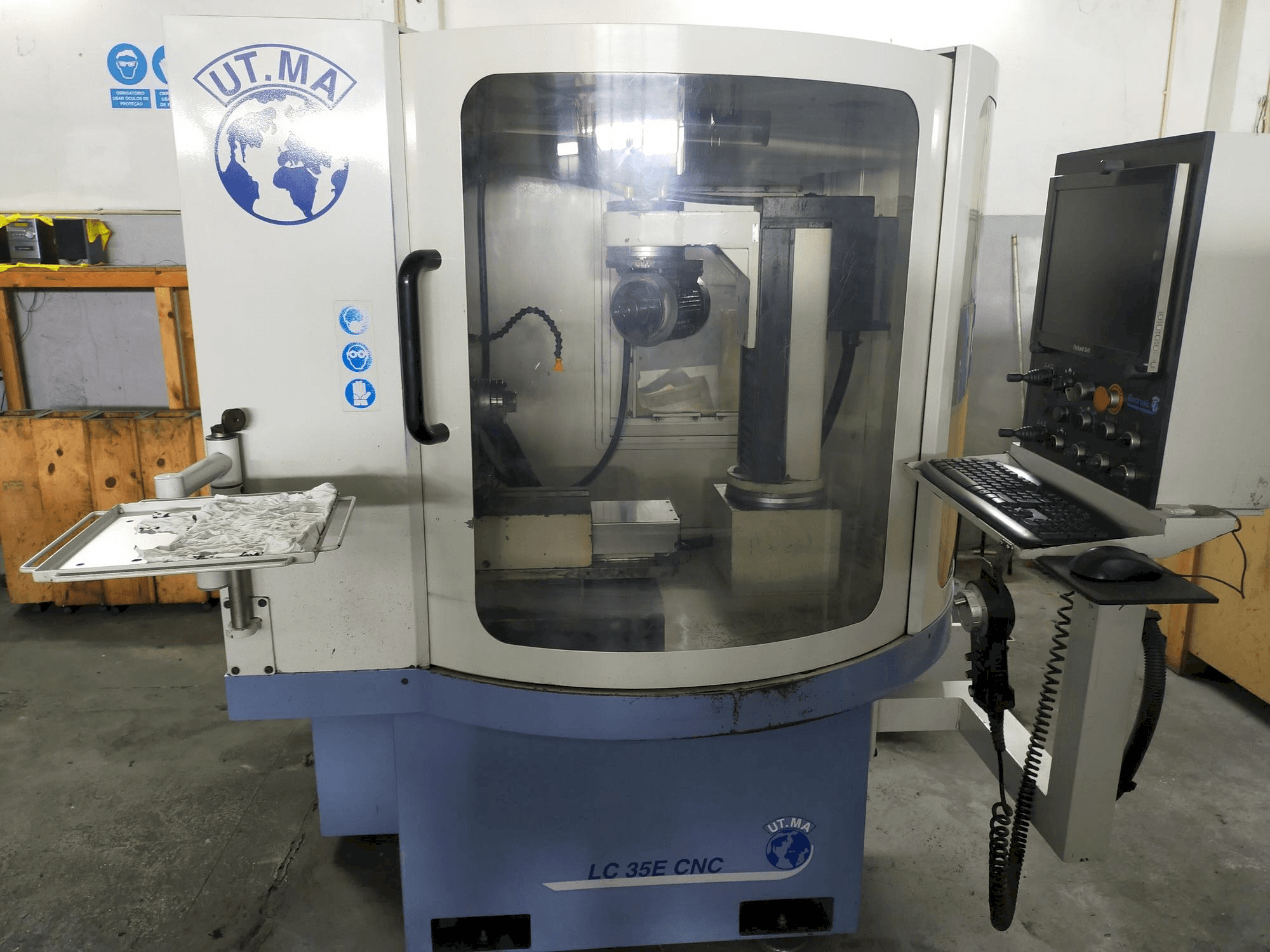 Widok z przodu maszyny UT.MA LC 35E