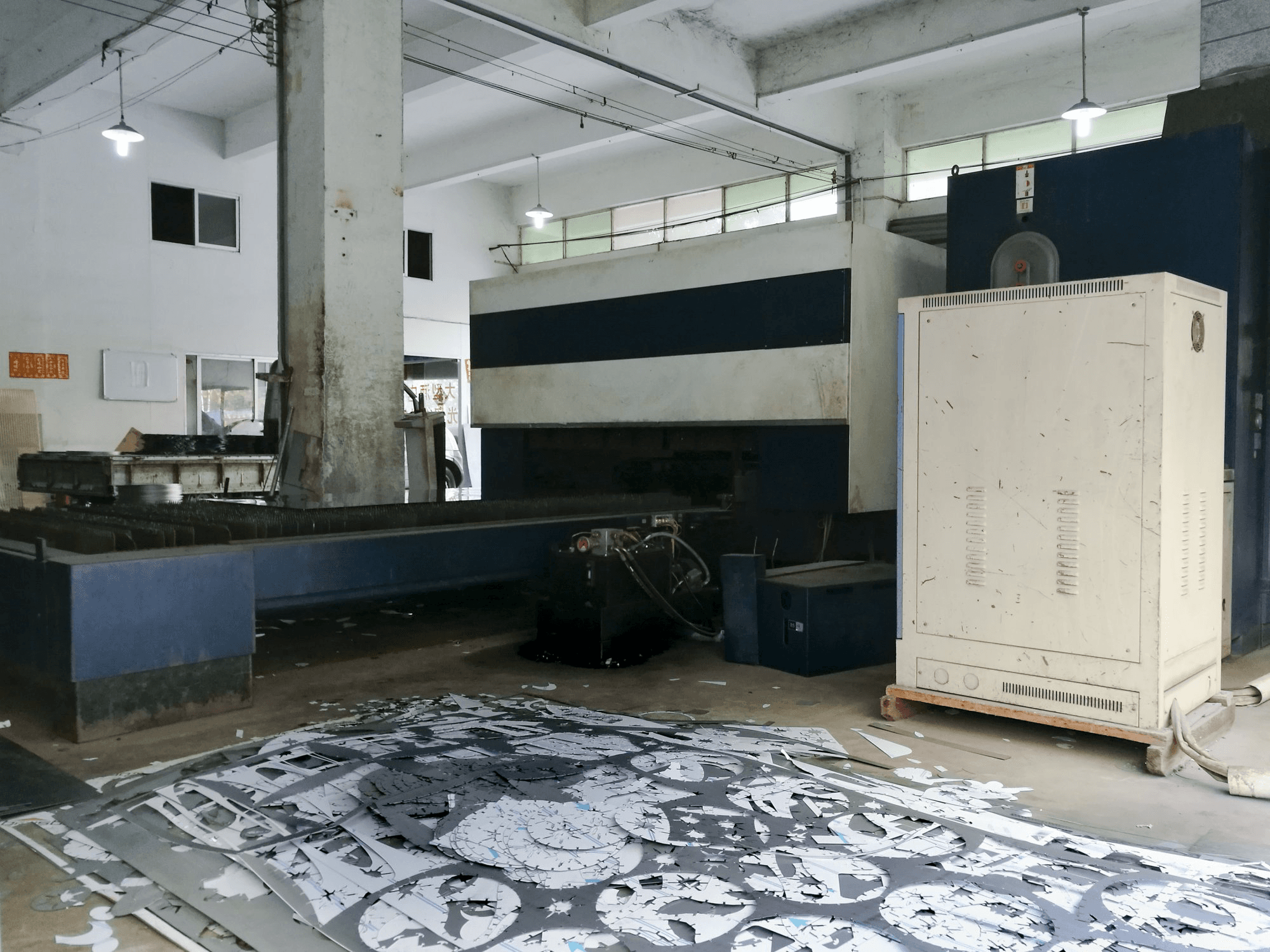 Widok z prawej 1 maszyny Trumpf TruLaser 3030