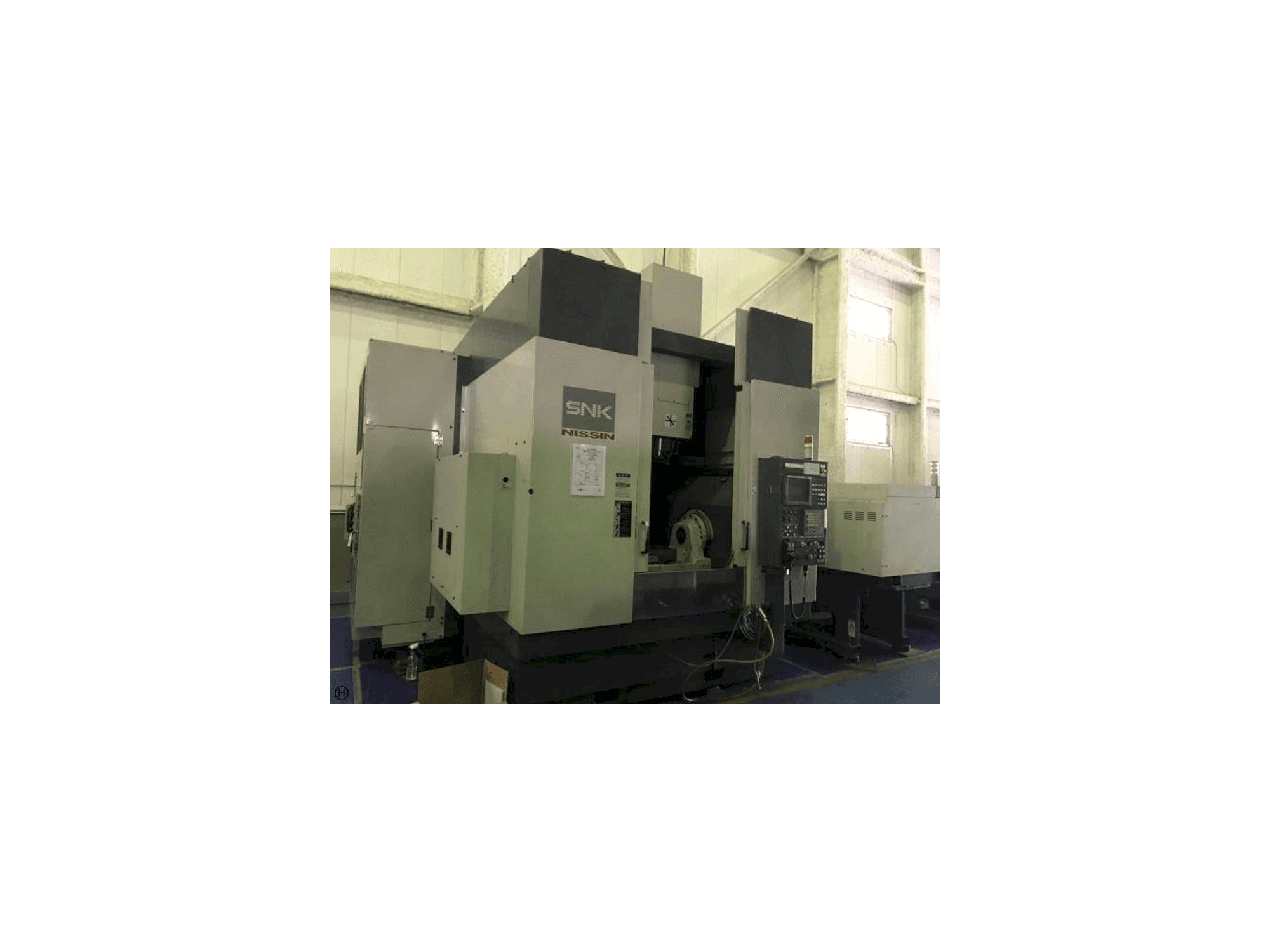 Widok z przodu maszyny SNK Nissin