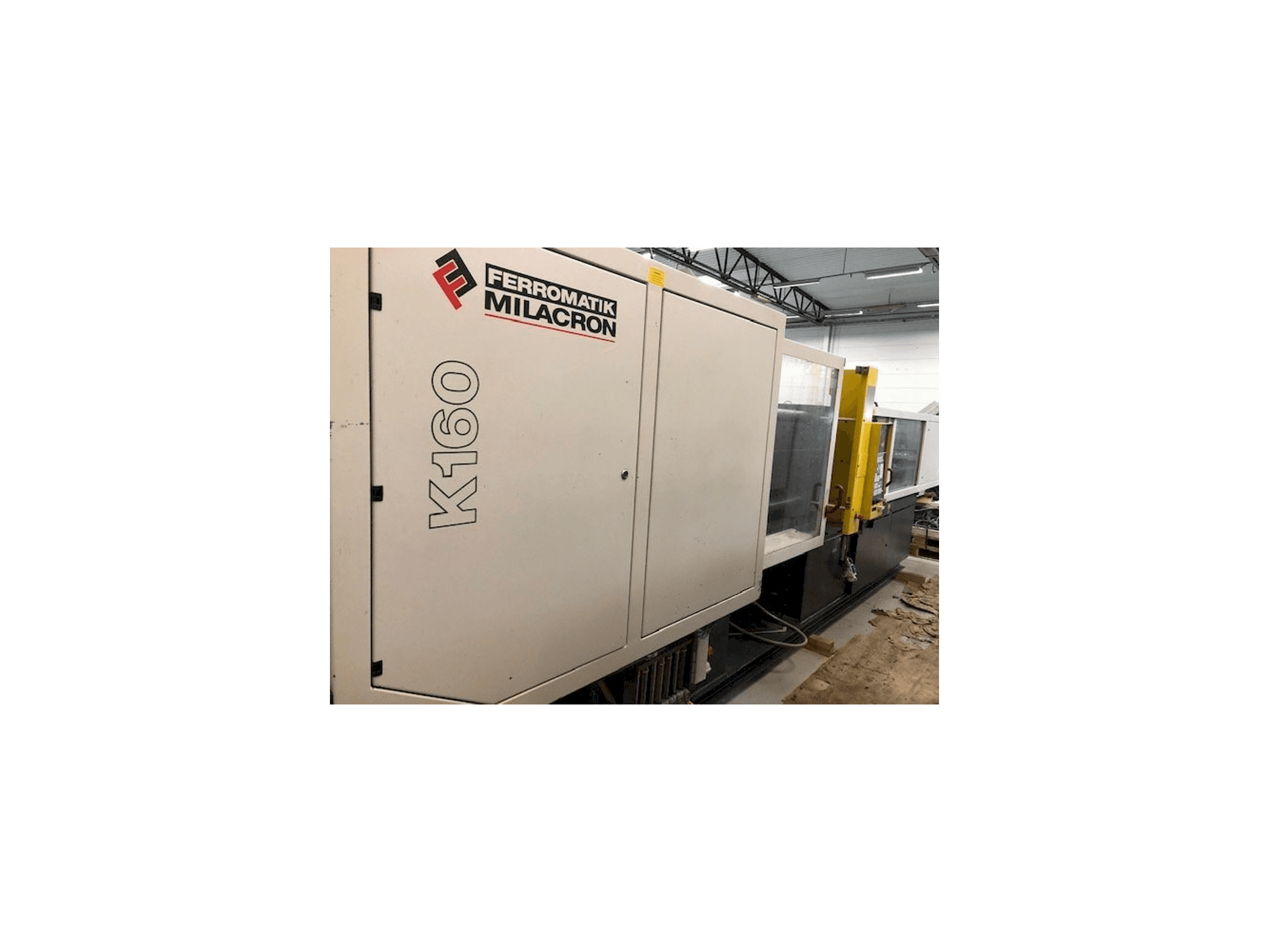 Widok z przodu maszyny Ferromatik MILACRON K160