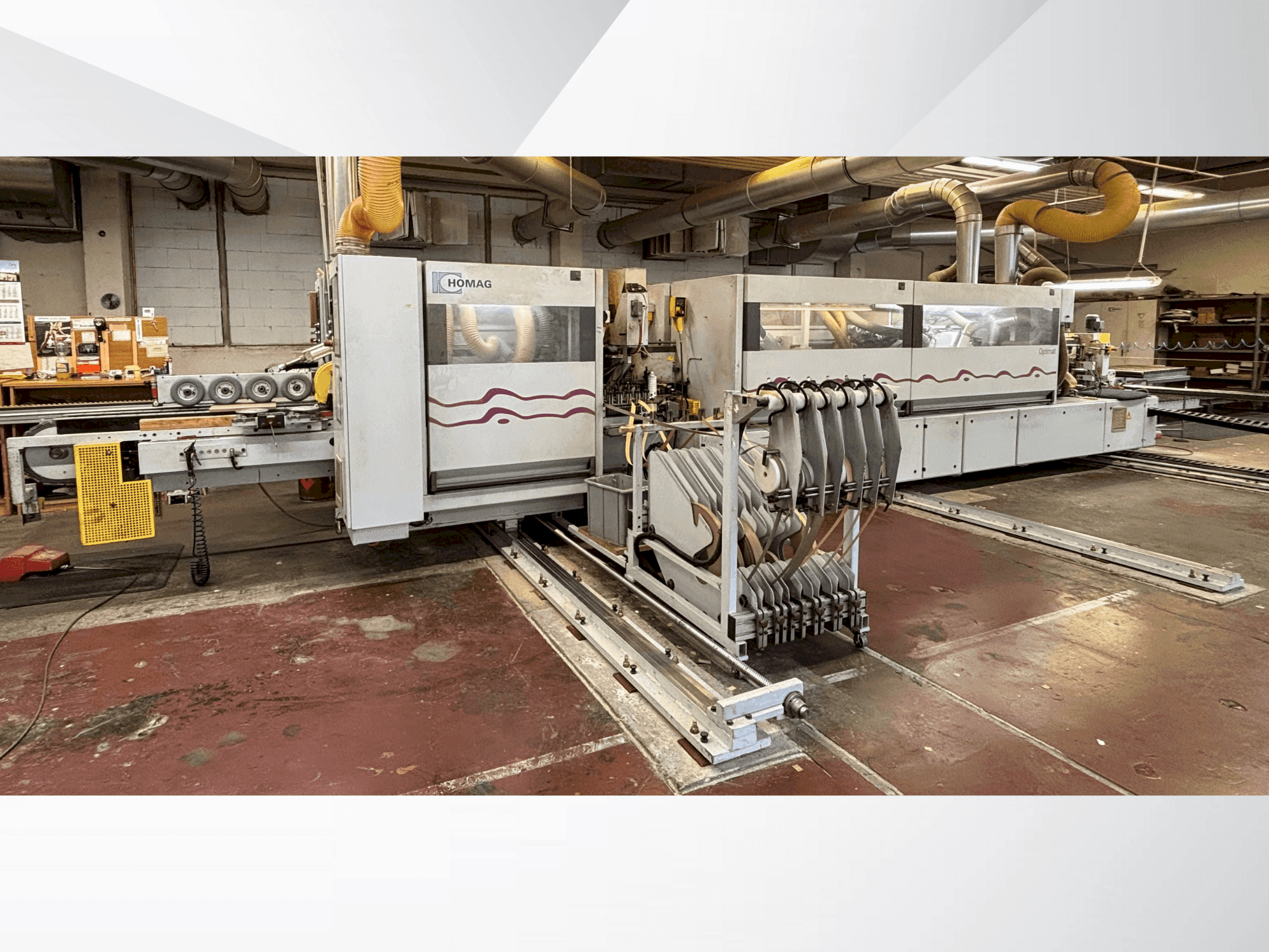 Widok z przodu maszyny HOMAG Optimat KF 26/8/A3/25