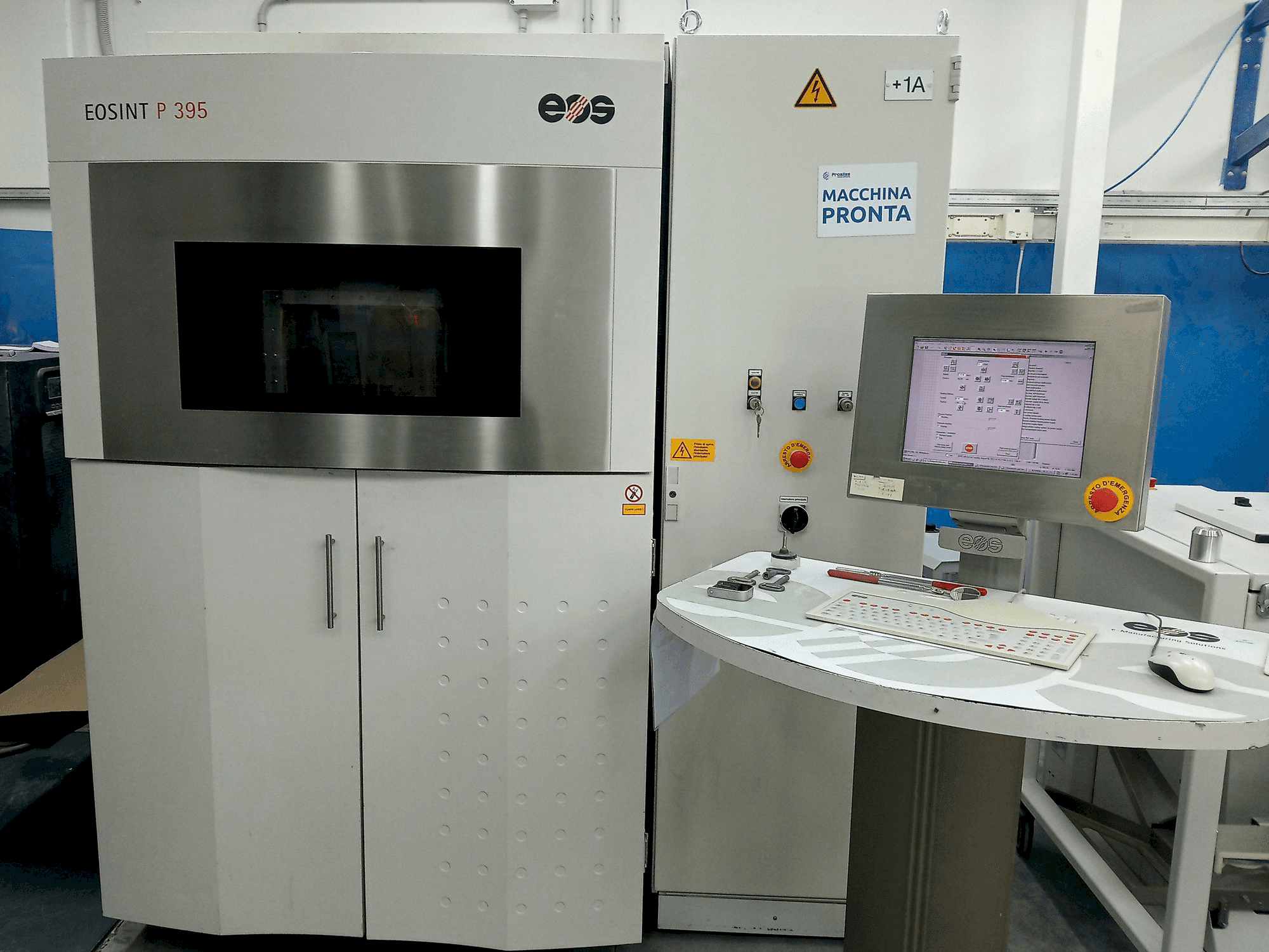 Widok z przodu maszyny EOS Eosint P395