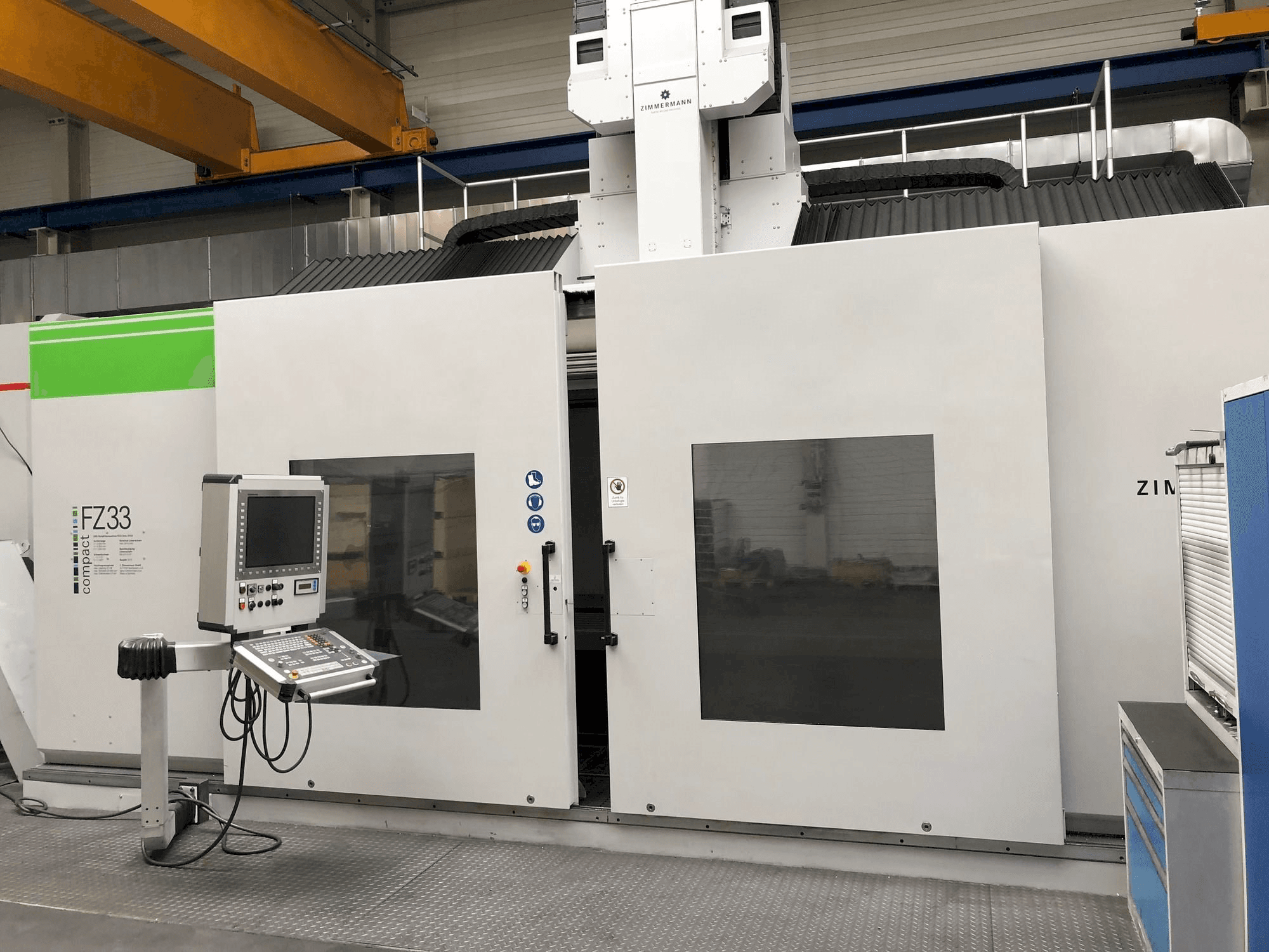 Widok z przodu maszyny Zimmermann FZ33C