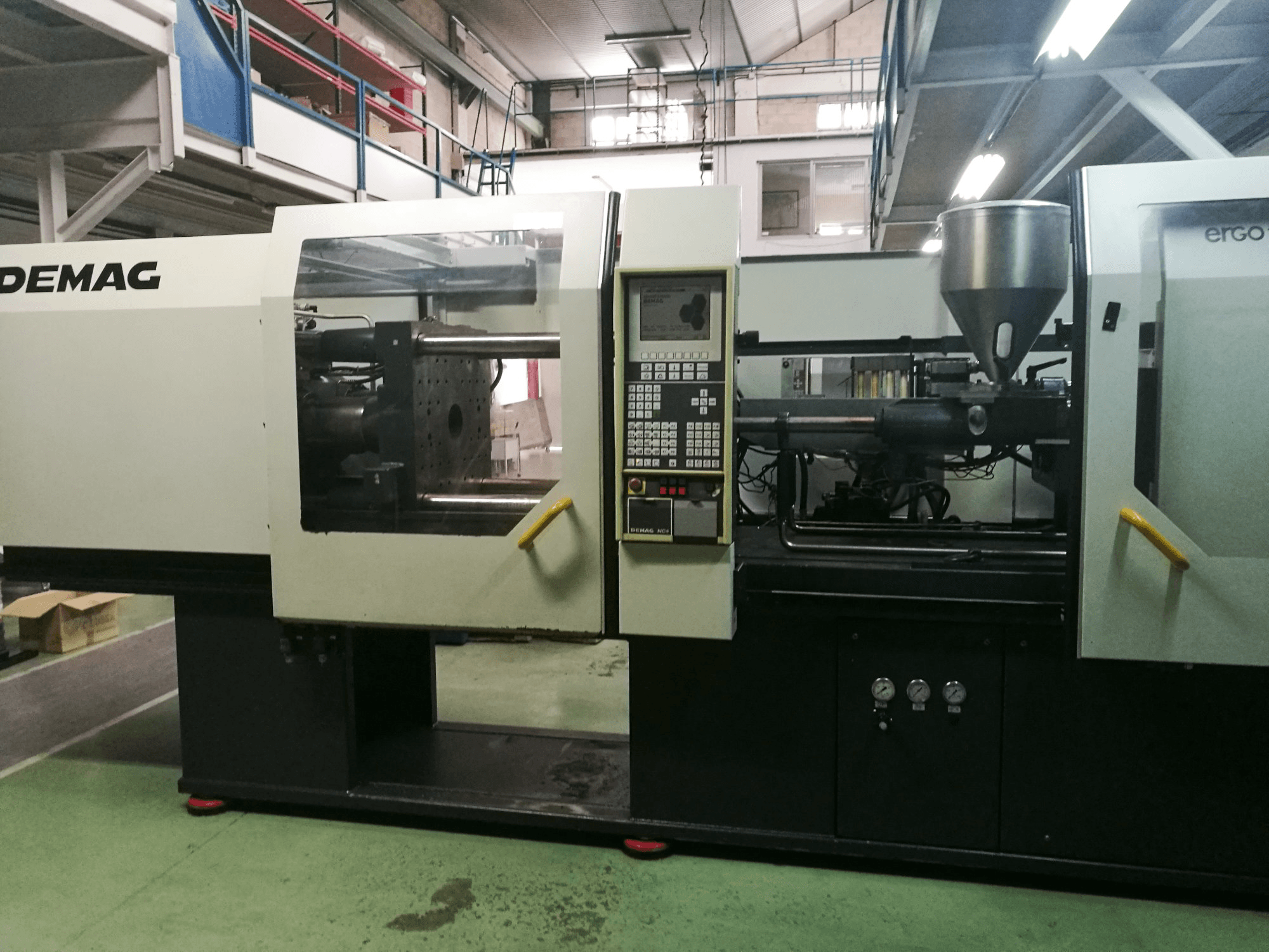Widok z przodu maszyny DEMAG ERGOtech 110-430 compact