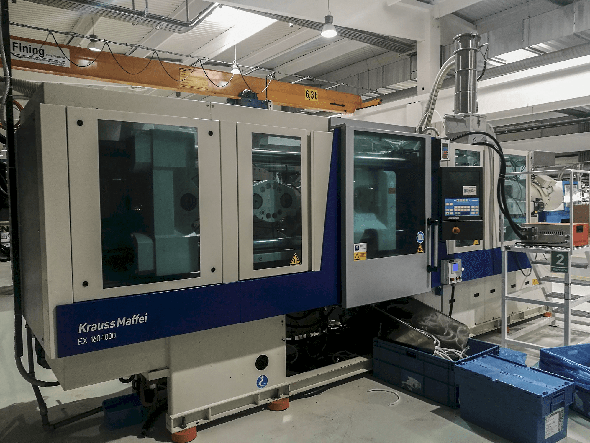 Widok z lewej maszyny Krauss Maffei 160-1000 EX
