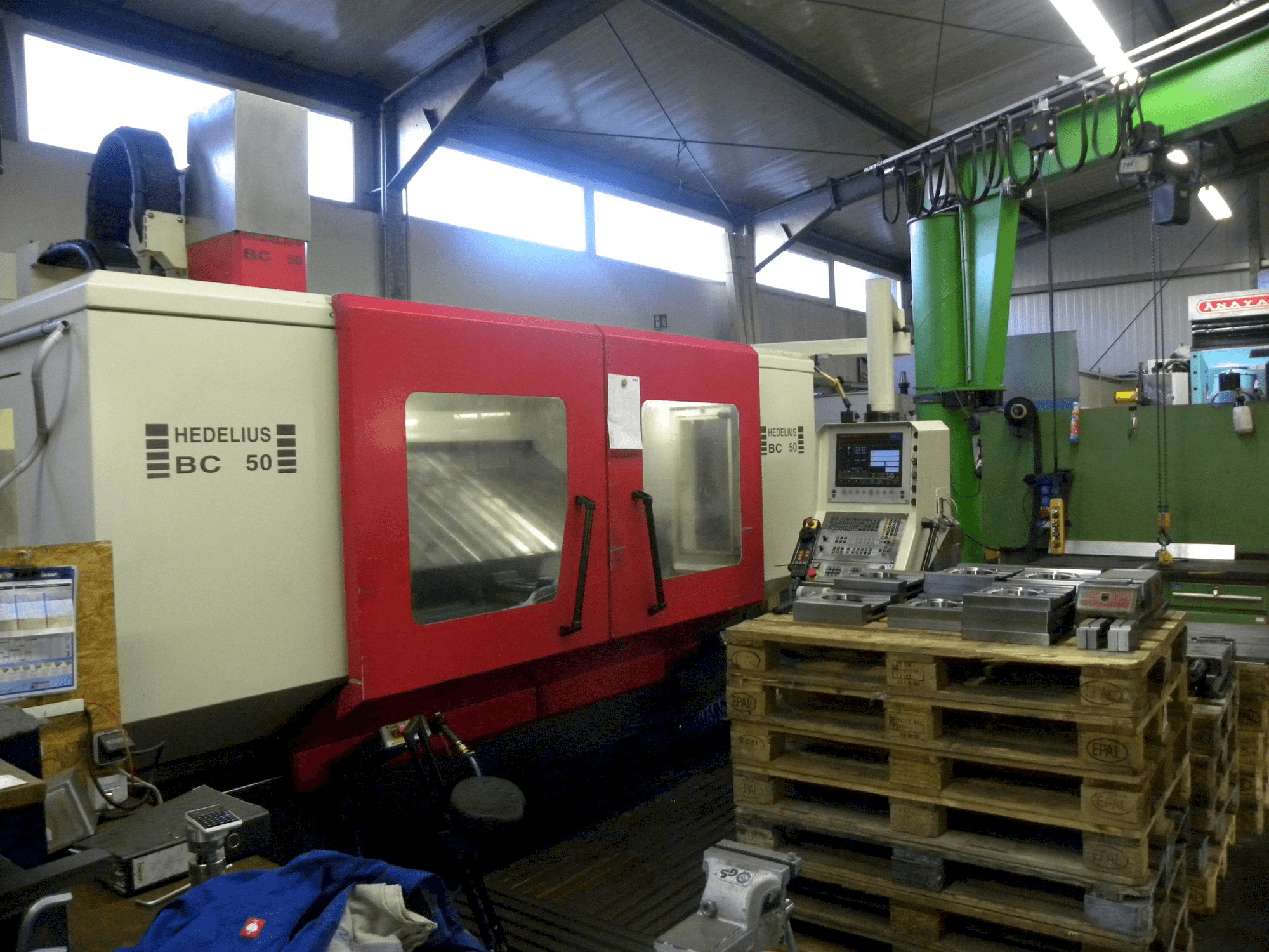 Widok z przodu maszyny HEDELIUS BC-50