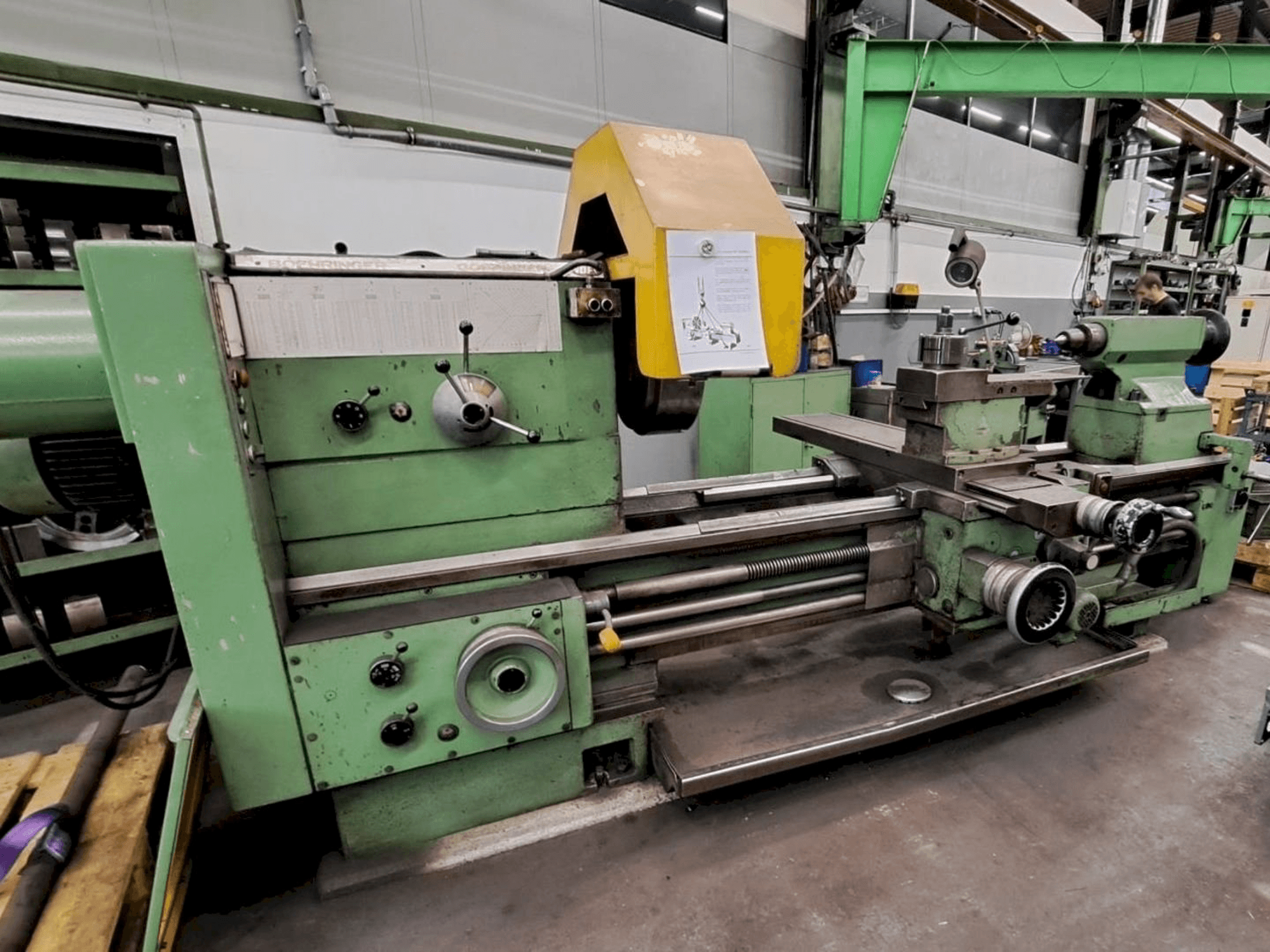 Widok z przodu maszyny BOEHRINGER VDF V 800