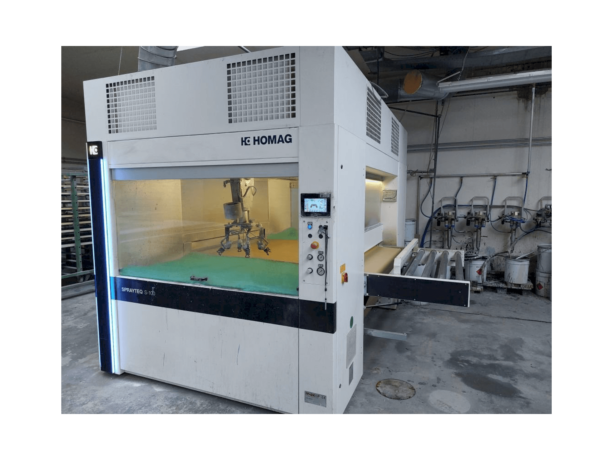 Widok z przodu maszyny HOMAG SPRAYTEQ S-100