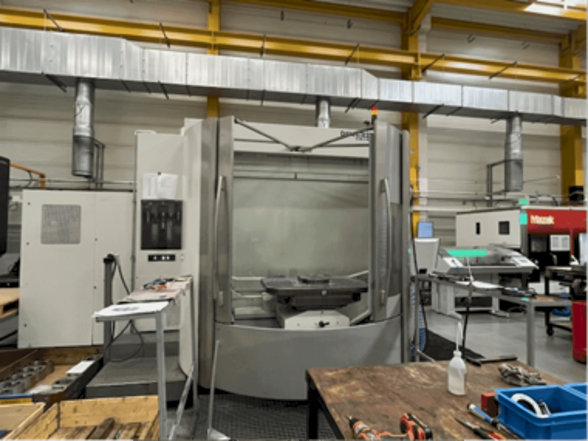 Widok z przodu maszyny DMG GILDEMEISTER DMC 125U