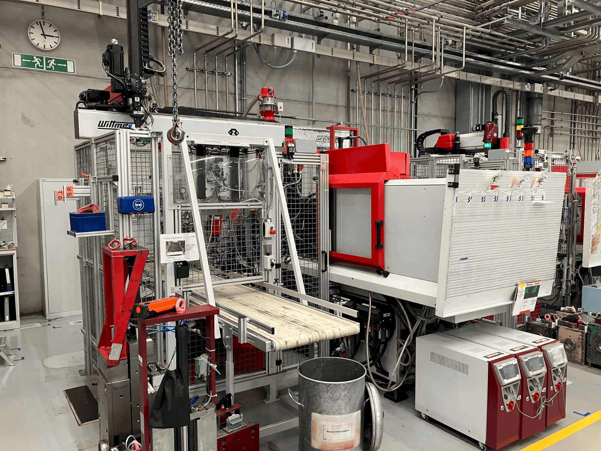 Widok z przodu maszyny Arburg Allrounder 420 S 800-350