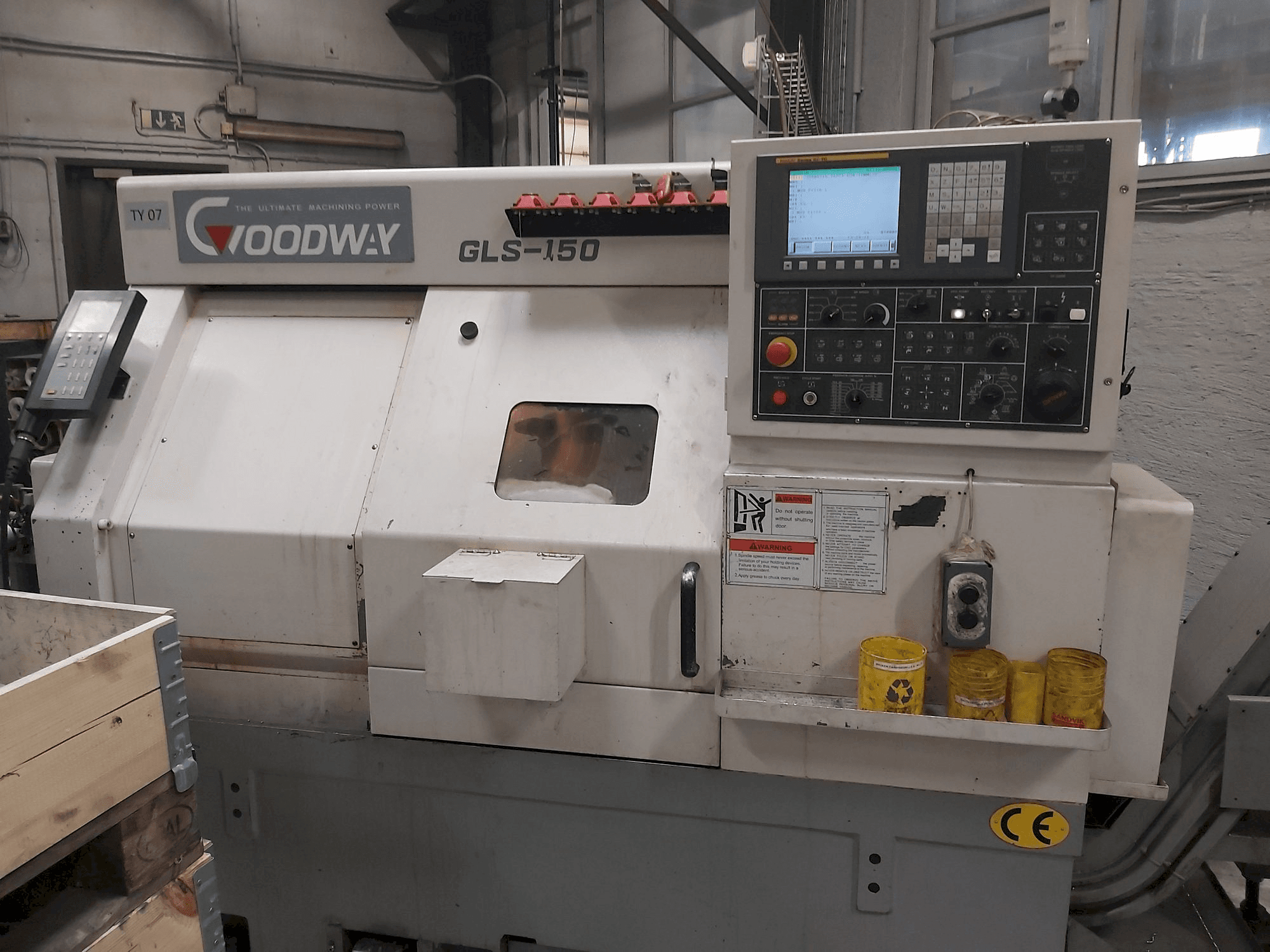 Widok z przodu maszyny Goodway GLS-150