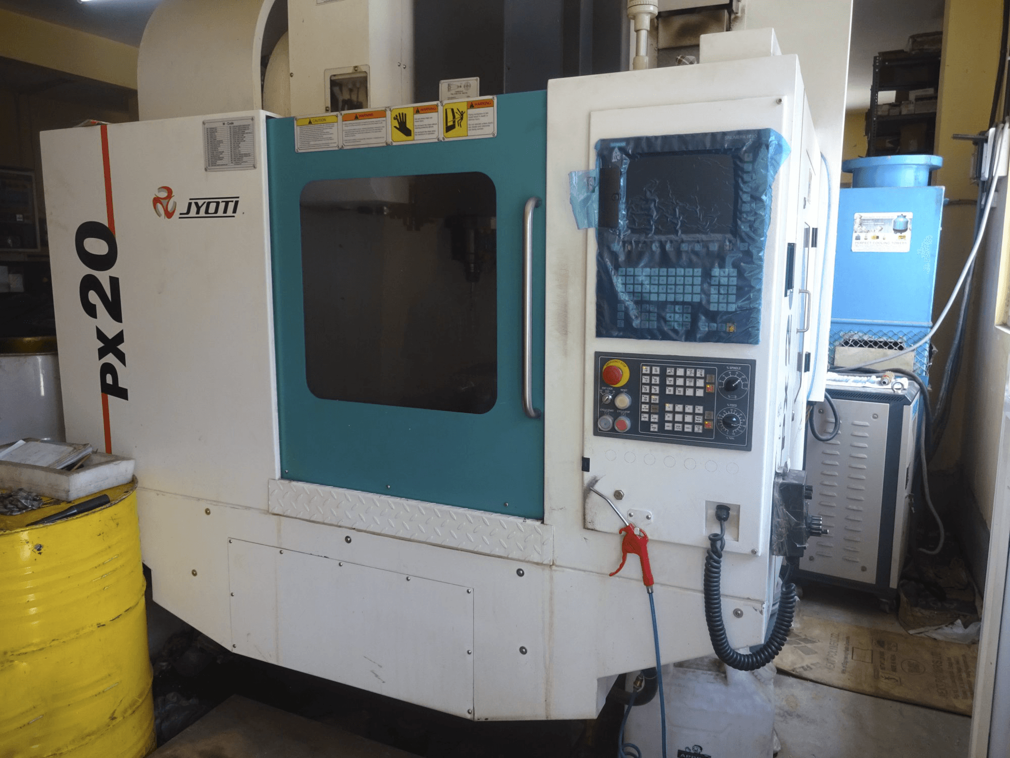 Widok z przodu 1 maszyny JYOTI PX-20