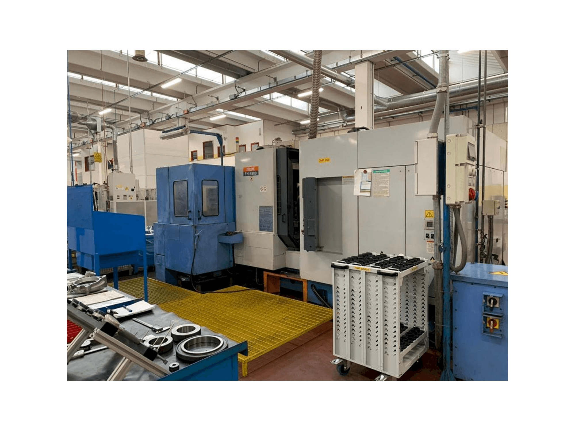 Widok z przodu maszyny Mazak FH-4800