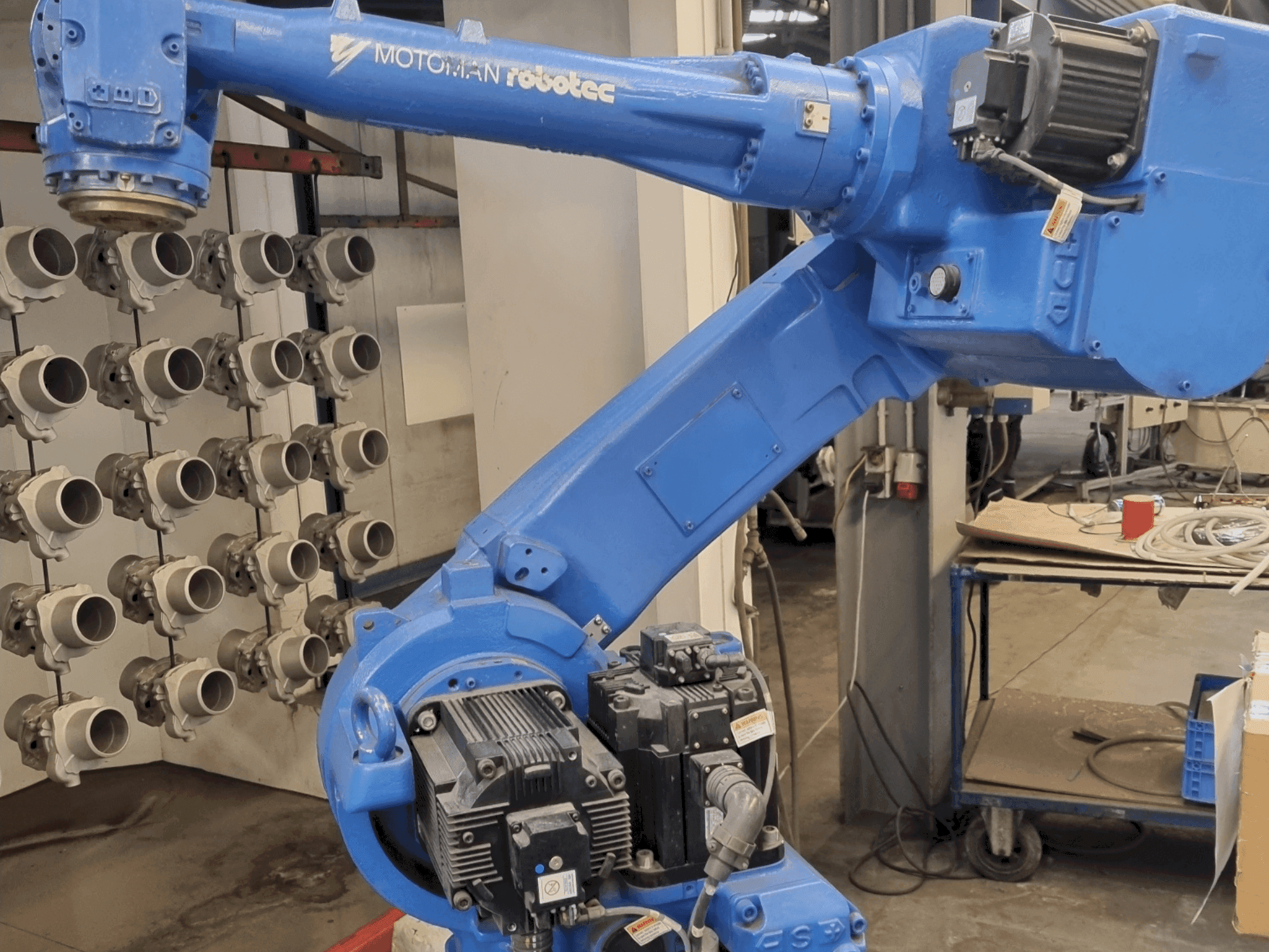 Widok z przodu maszyny MOTOMAN UP50N