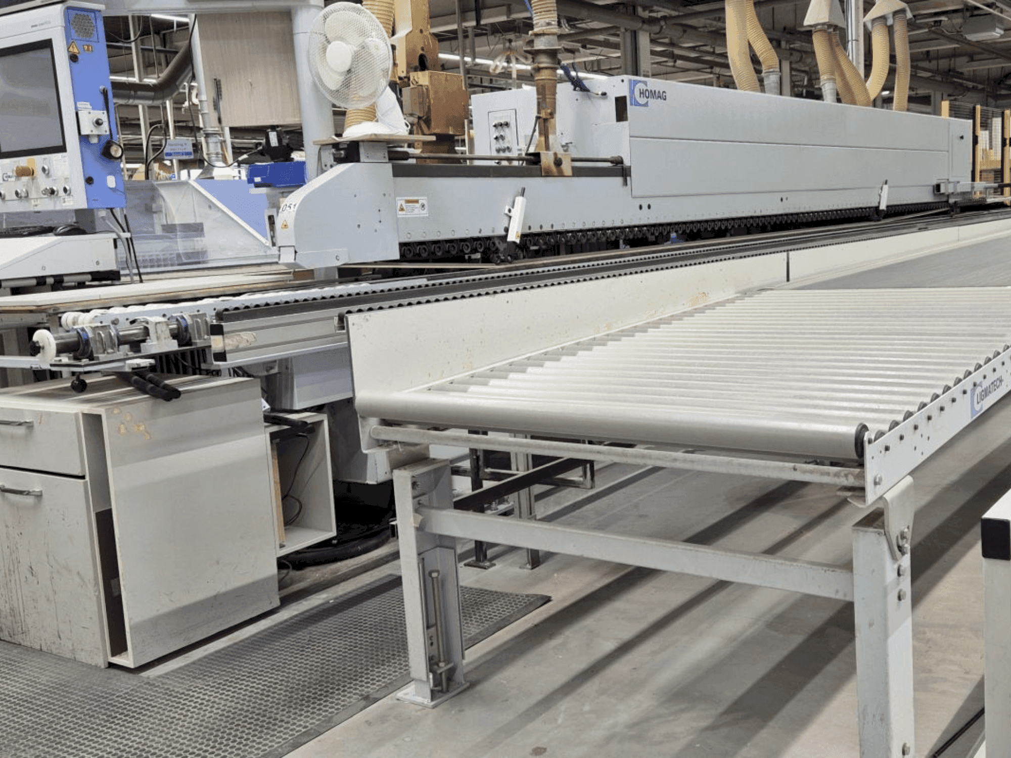 Widok z przodu maszyny HOMAG KAL 310/7/A3