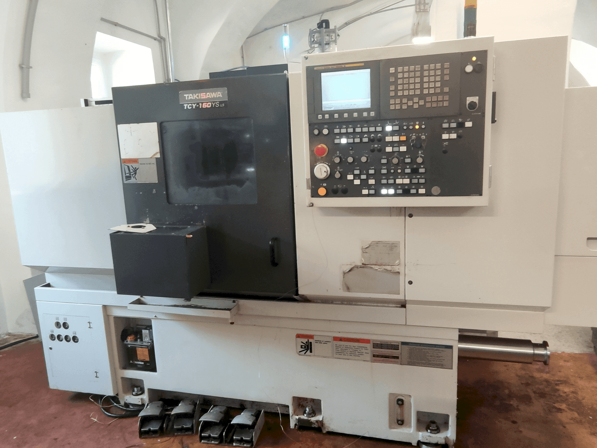 Widok z przodu maszyny Takisawa TCY-160YS L5