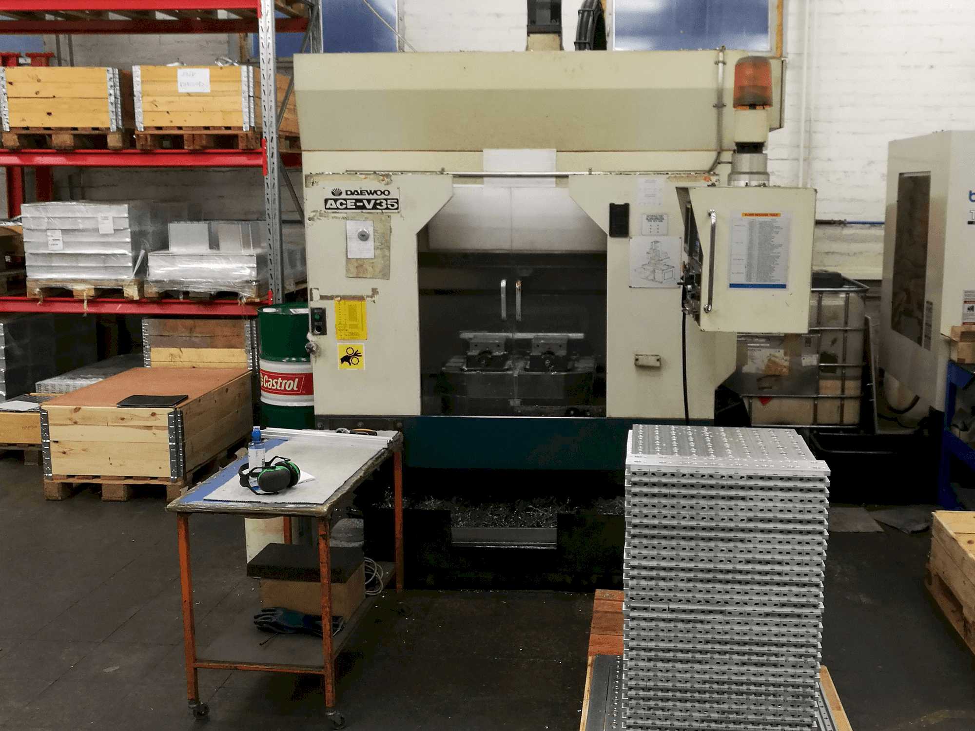 Widok z przodu maszyny DAEWOO ACE V-35