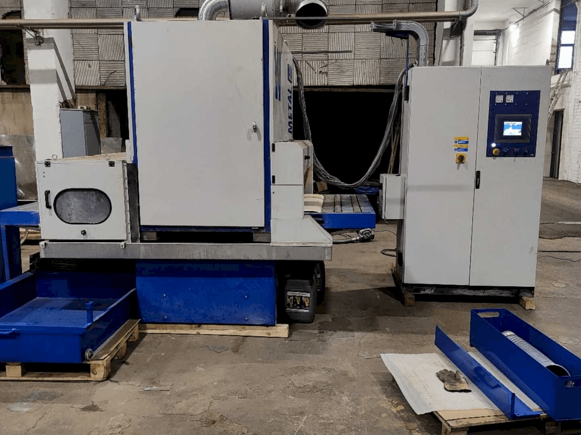 Widok lewej strony maszyny Costa WD CV 1300