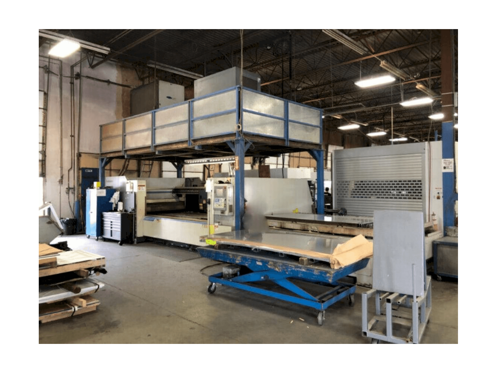 Widok z przodu maszyny Mitsubishi ML3015LVP PLUS 40CFX-A