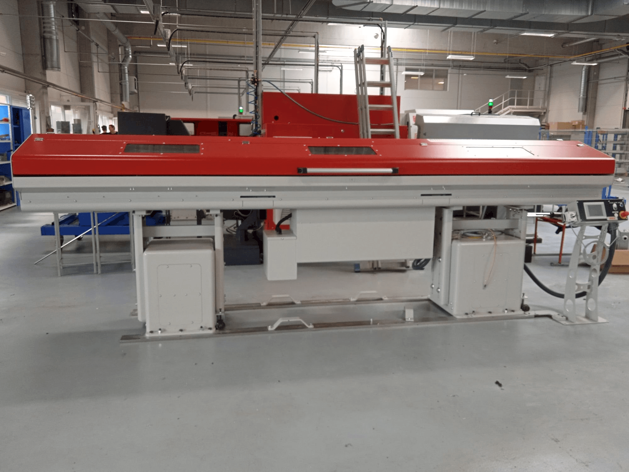 Widok z przodu maszyny TOP Automazioni ETL8-42