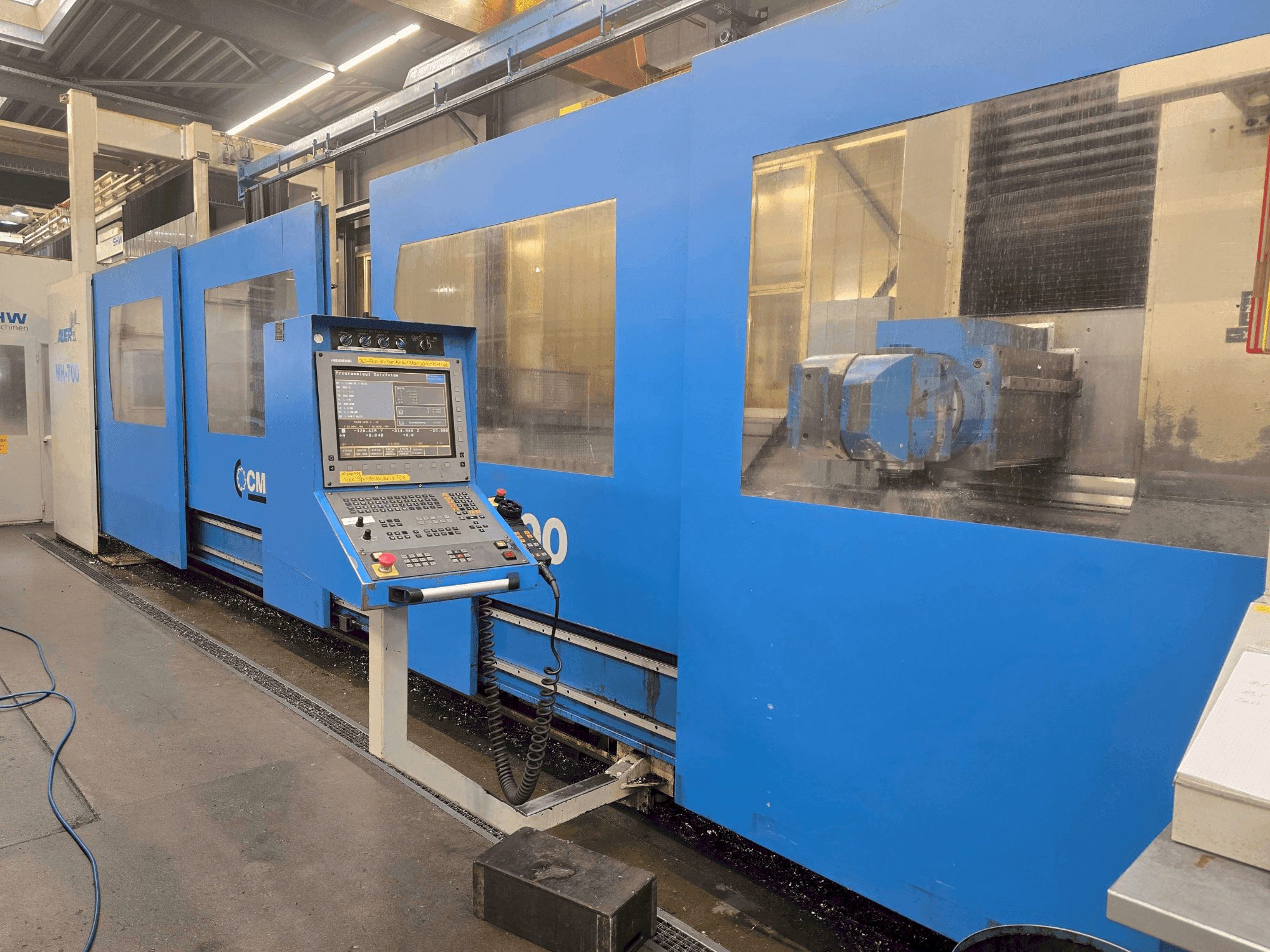 Widok z przodu maszyny CME MH-700