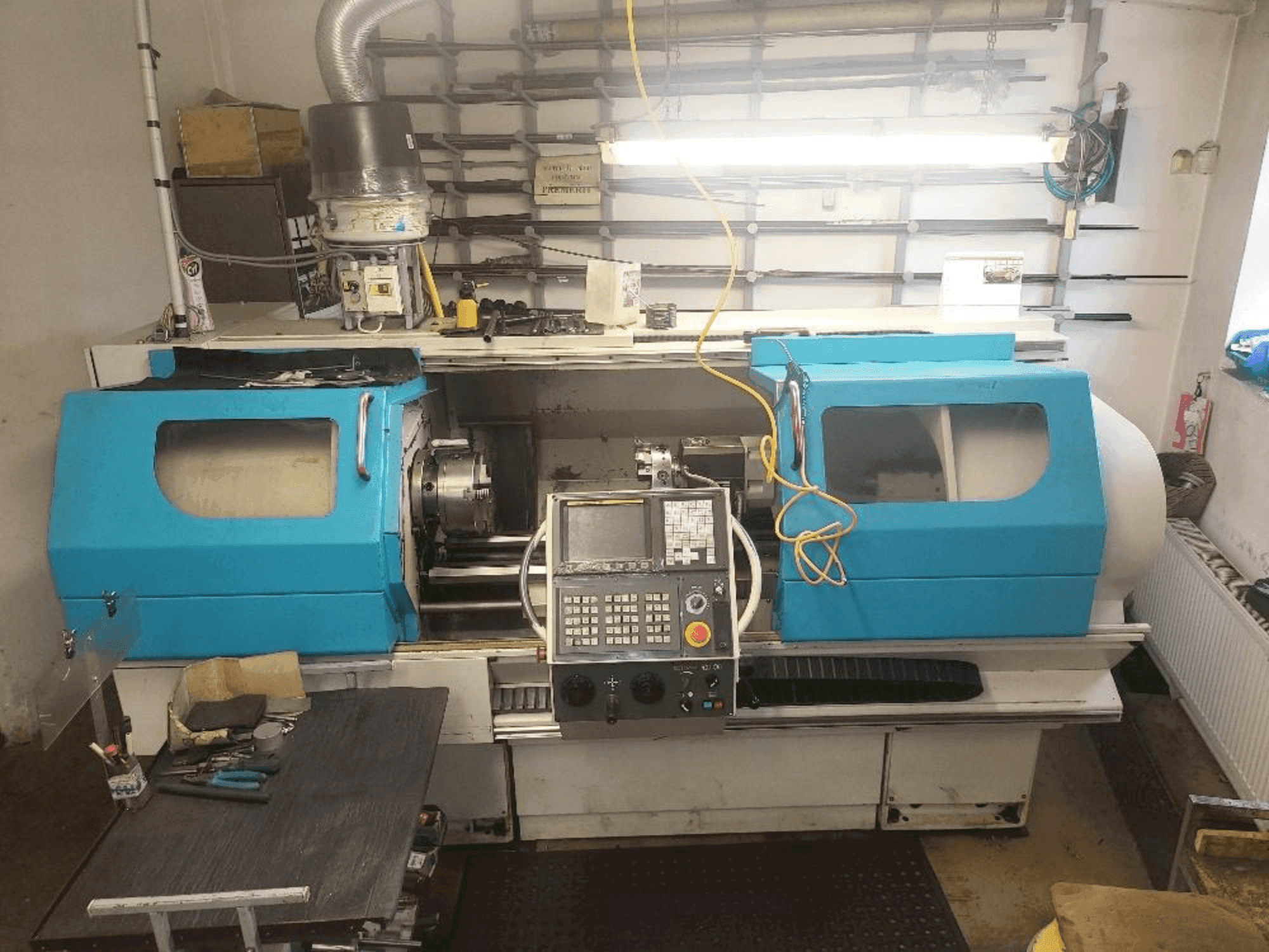 Widok z przodu maszyny 600 Lathes Multiturn 2000