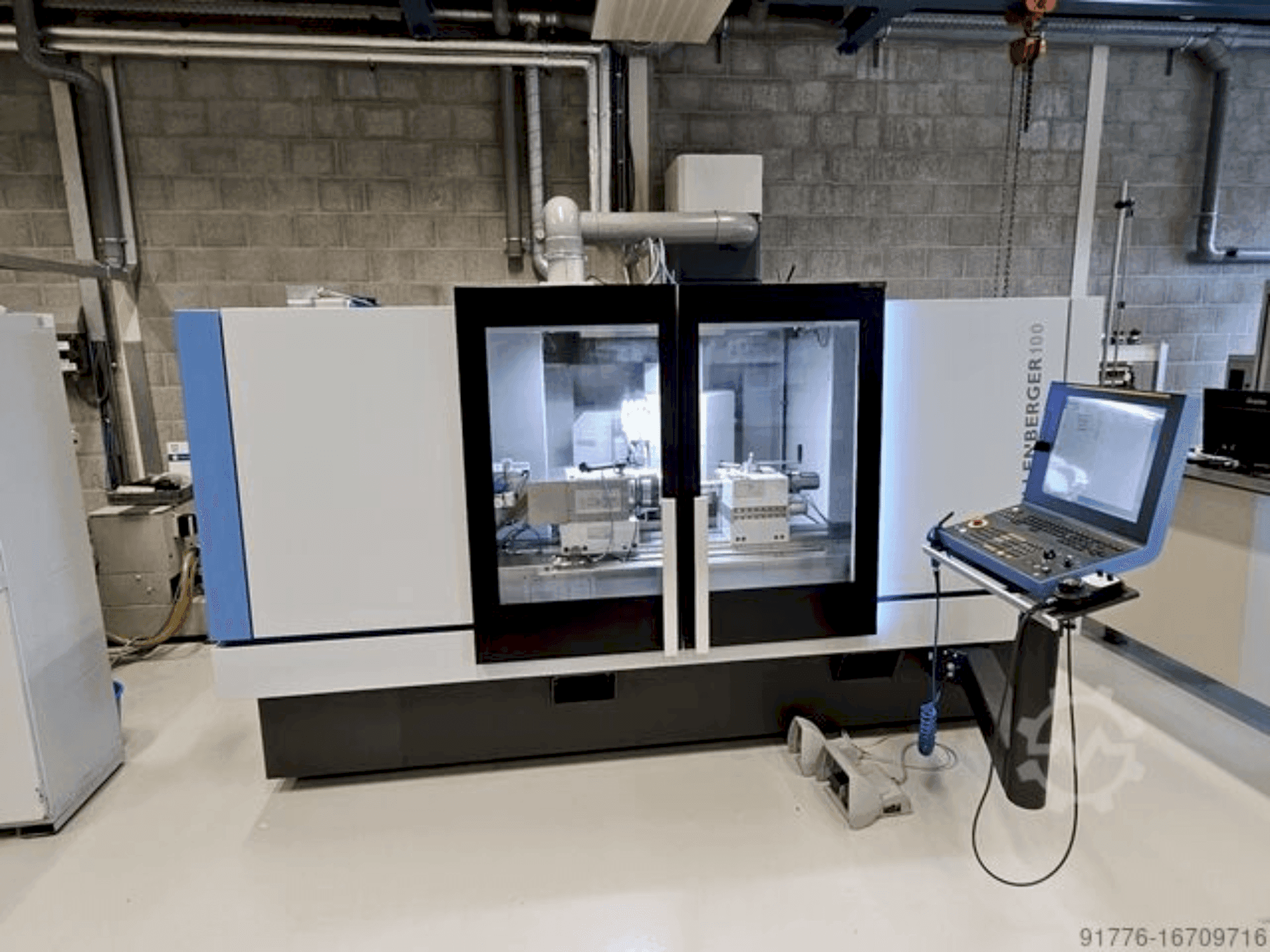 Widok z przodu maszyny KELLENBERGER 100