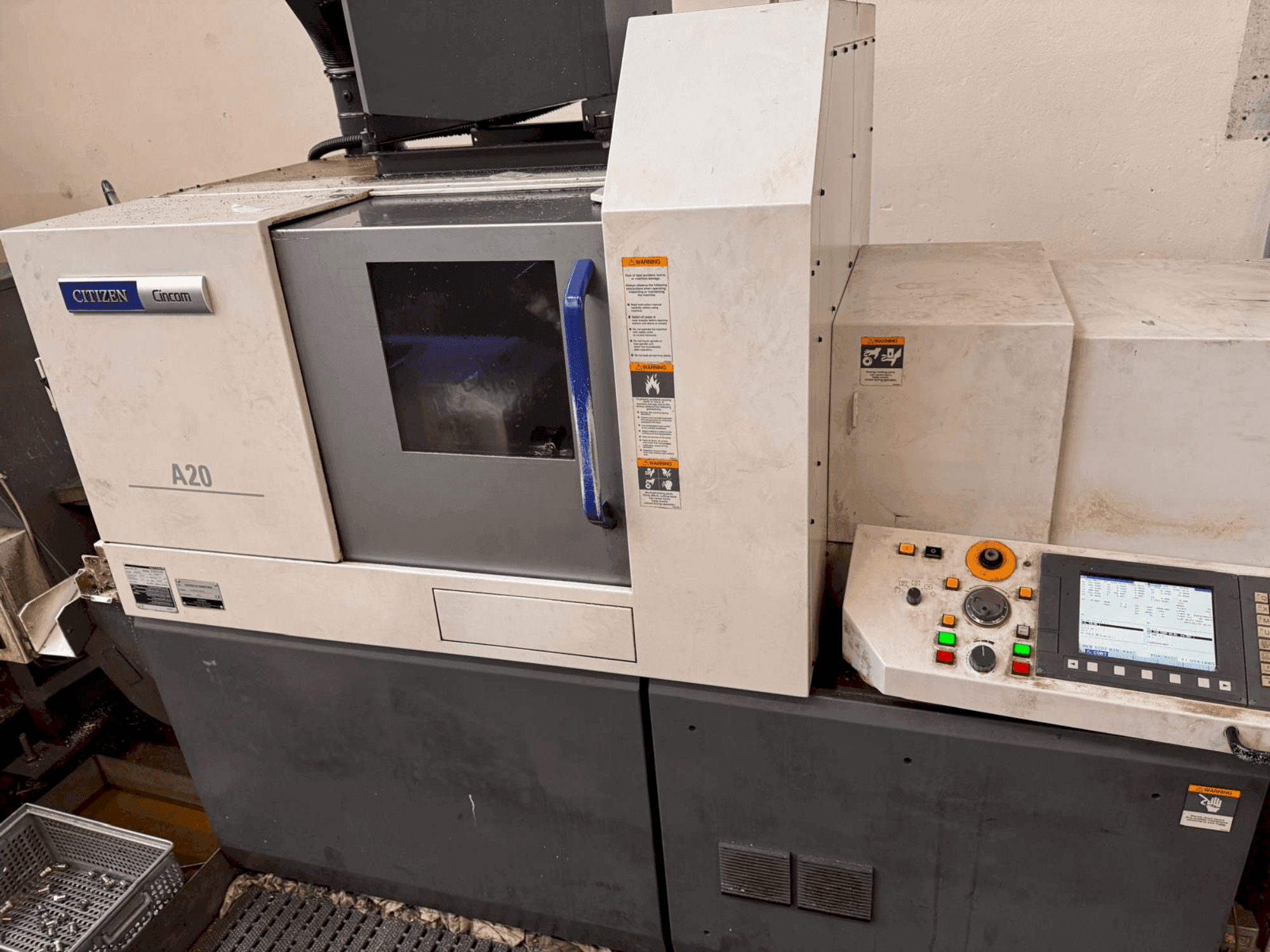 Widok z przodu maszyny Citizen A20