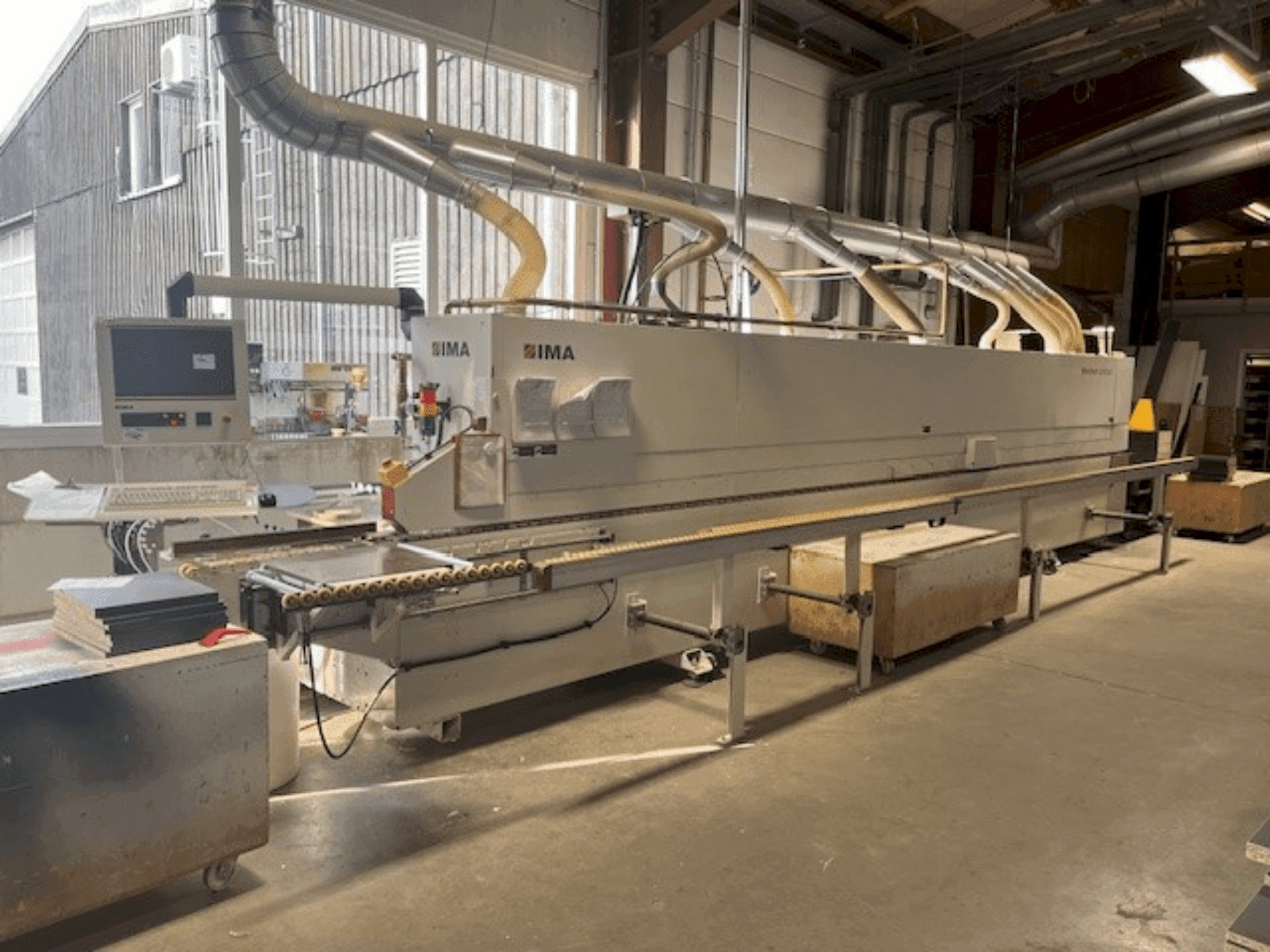 Widok z przodu maszyny IMA Novimat/Contour/I/G80/700/R3+